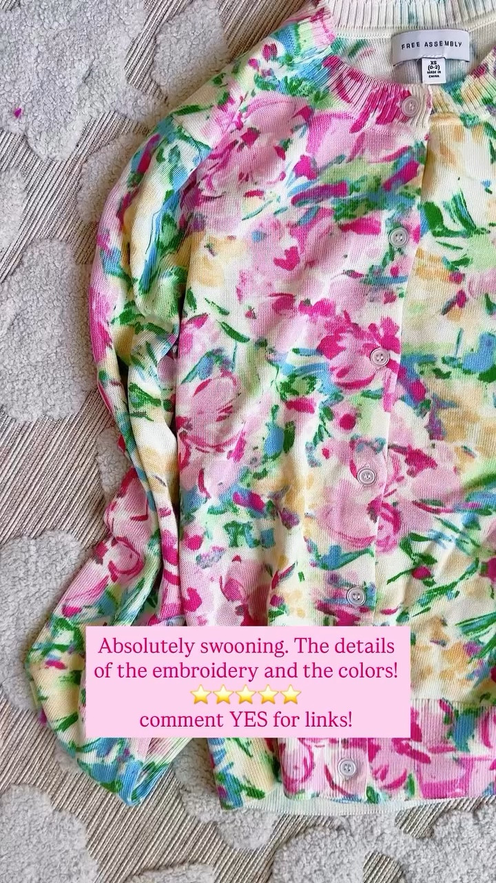 Absolutely swooning. The details of the embroidery and the colors! 
⭐️⭐️⭐️⭐️⭐️
comment YES for links!