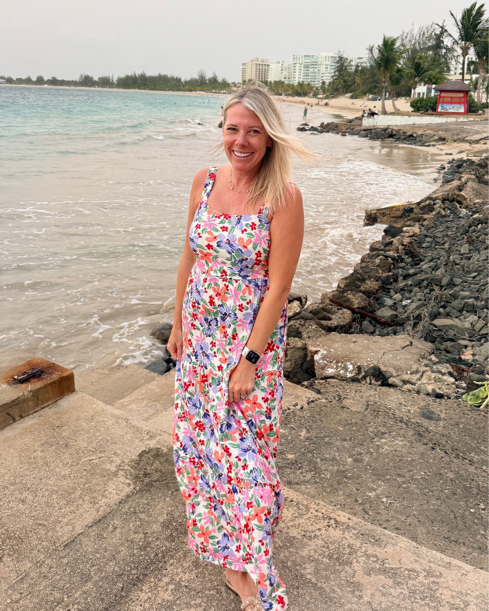 Size small maxi dress

#LTKootd #LTKOver40 #LTKTravel