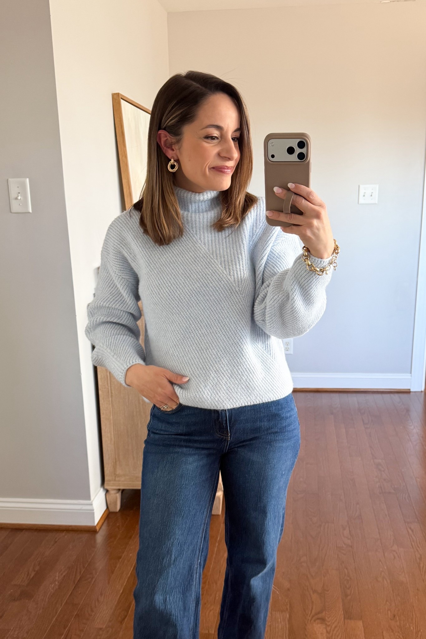 This $40 sweater is a winter blues mood boost! I love the color and fit is perfect. It also comes in a spring ready shade of green. 

Sweater: petite xs 
Jeans: 24 x 28” in stormy blue 


#LTKPetite
