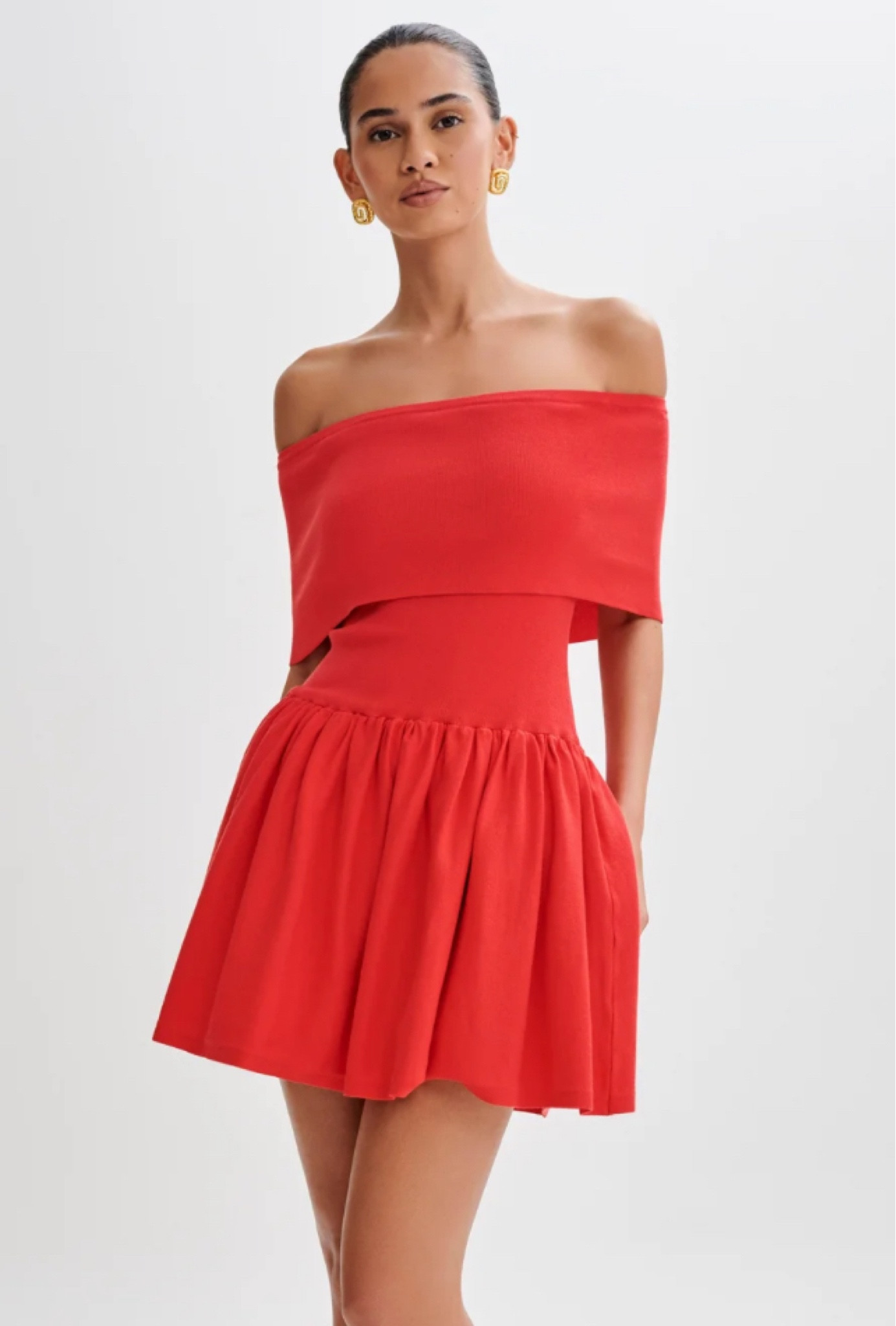 Loving red for transitioning into spring! ♥️

#meshki
#weddingguestdress
#red

#LTKstyletip #LTKfindsunder100