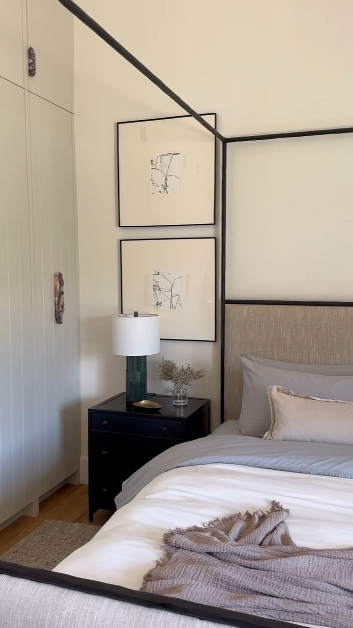 Neutral bedroom decor 

Bedding
Bedroom decor
Organic Neutral Bedroom
Primary bedroom decor 
Neutral bedroom decor 
Home decor
Rug
Dresser
Nightstands
Canopy bed
Home finds 
Lamps

#LTKVideo #LTKHome #LTKStyleTip