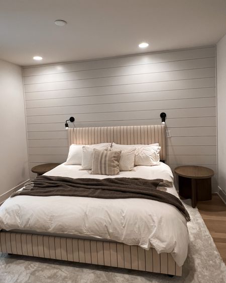 Guest bedroom decor! Sheets & duvet/pillow color is Ivory

#LTKhome