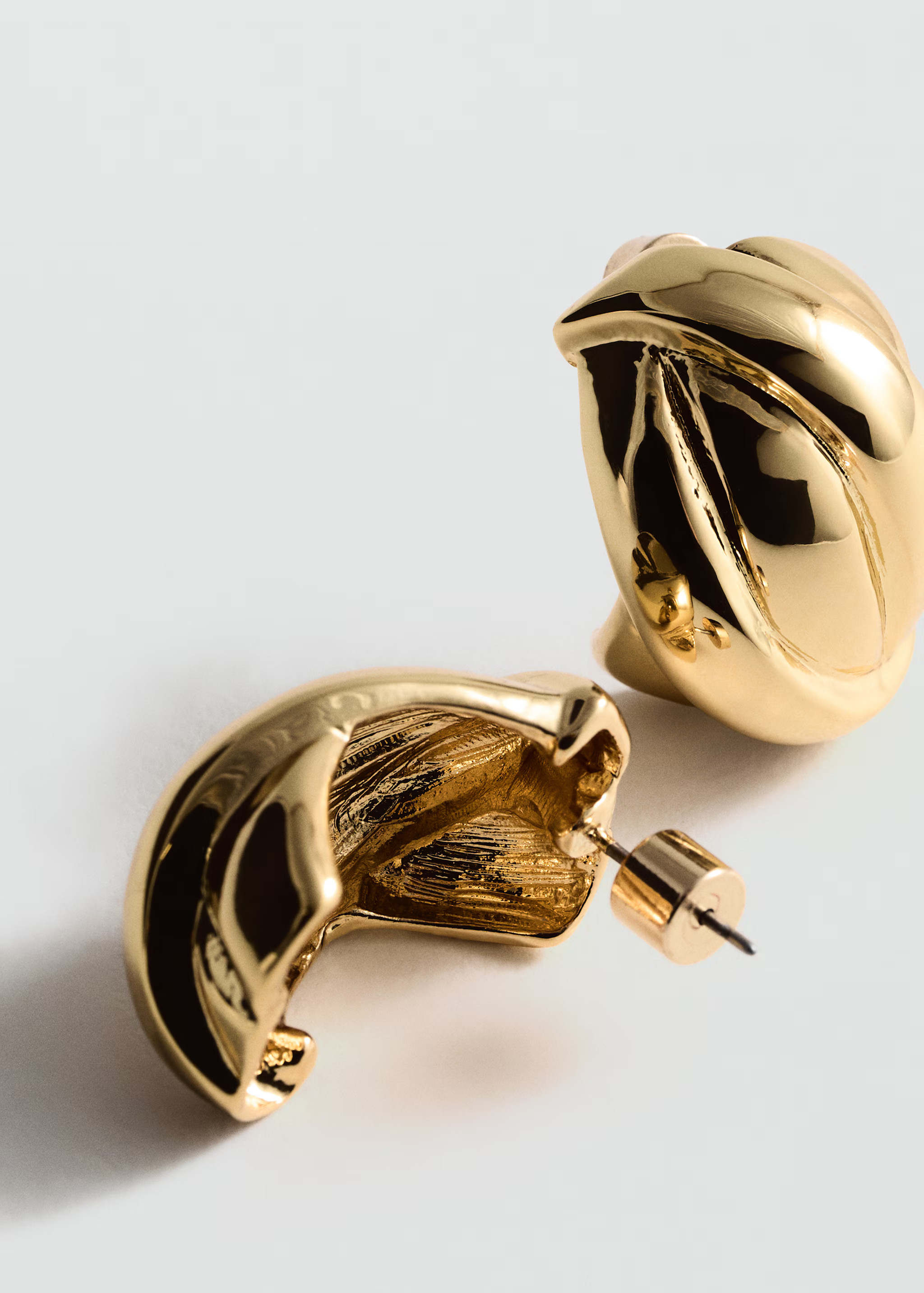 Crossover earrings | MANGO (US)