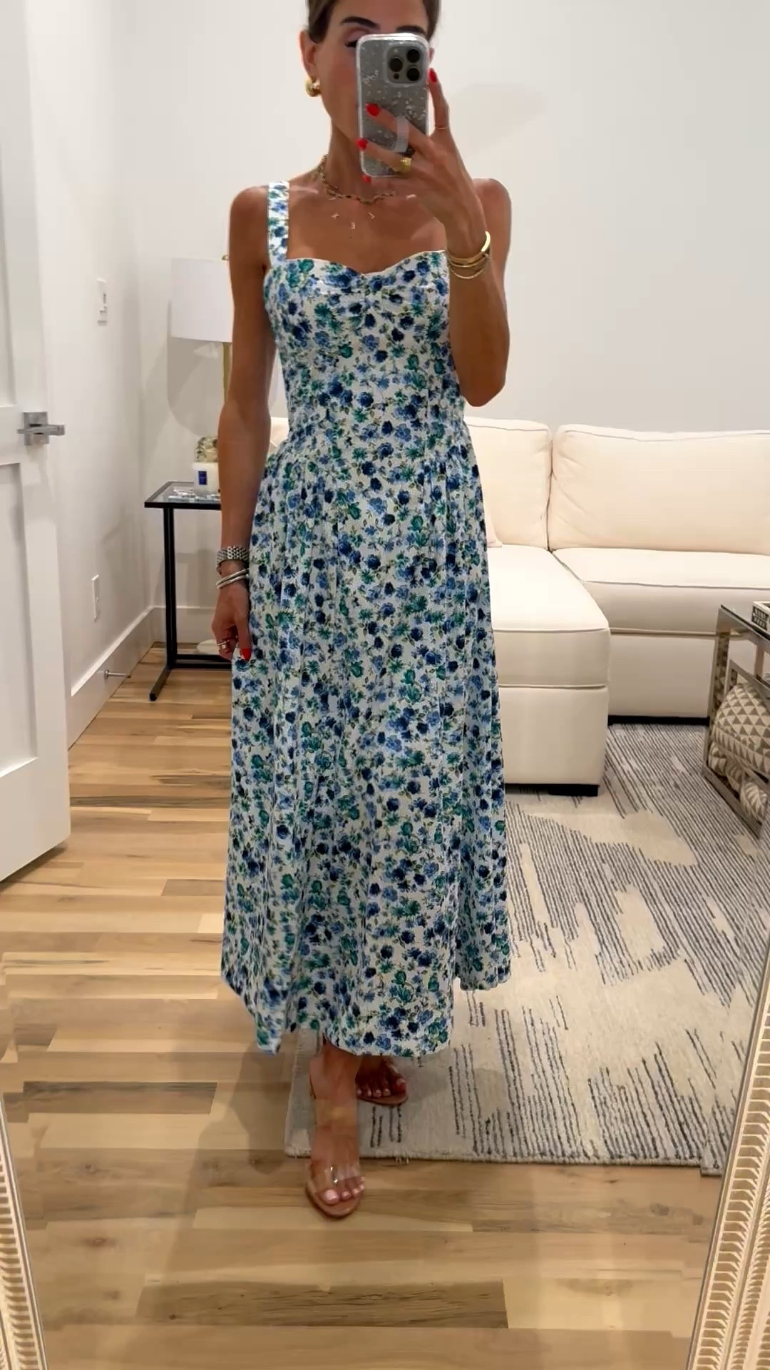 Blue floral midi dress size xxs petite so stunning on love the bra free style 

#LTKPetite #LTKSaleAlert