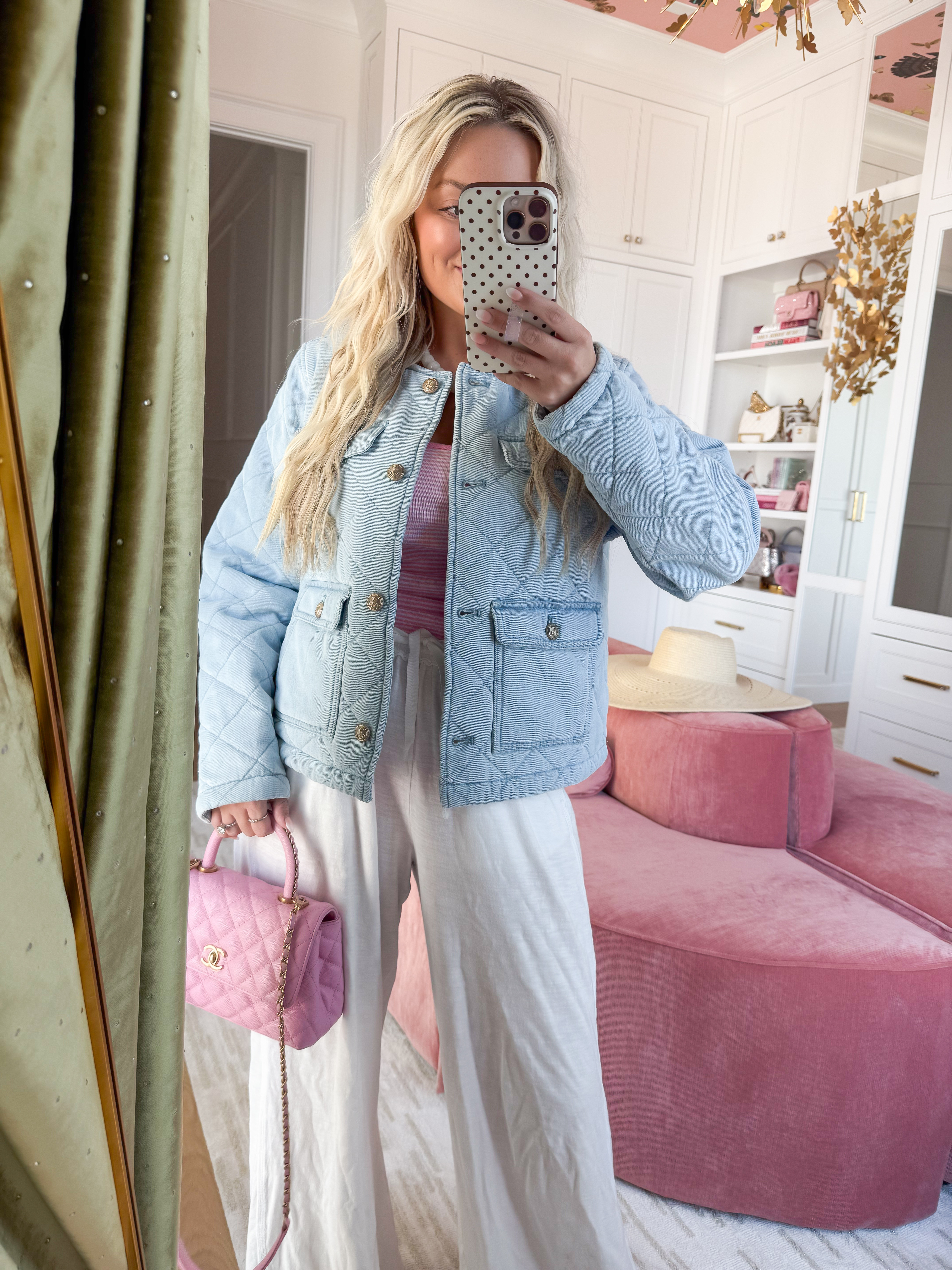 This blazer is giving CHANEL! Wearing size small! 

 

#LTKmomlife #LTKPetite #LTKWorkwear