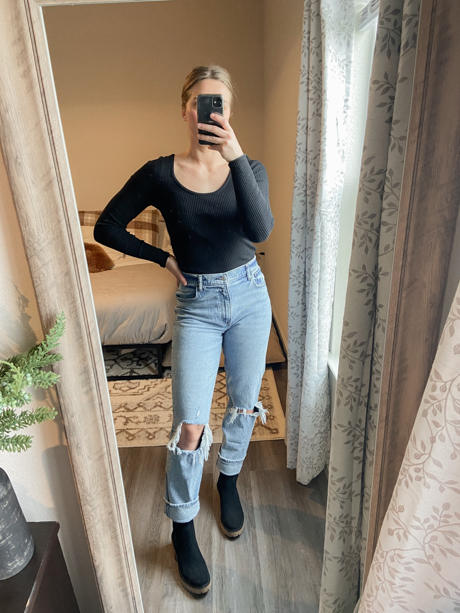 My jeans are 20% off at Abercrombie right now! Wearing a size 28 but could have sized down to a 27 

Everyday outfit | going out outfit | target fashion | everyday fashion 

#LTKsalealert #LTKstyletip #LTKfindsunder100