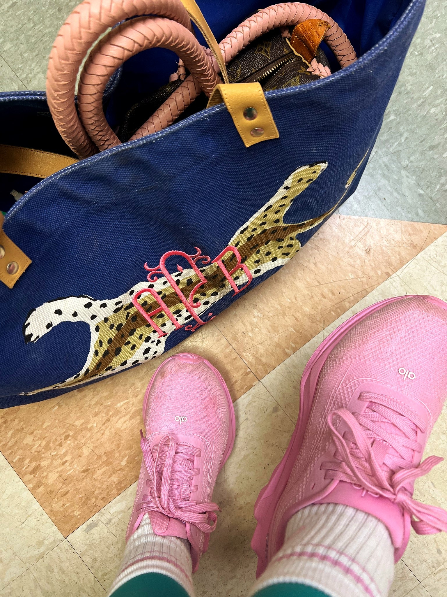 What shoes do you grab at 3am? That’s how you know! These are my most comfortable tennis shoes 

#LTKmomlife #LTKdayinmylife #LTKActive