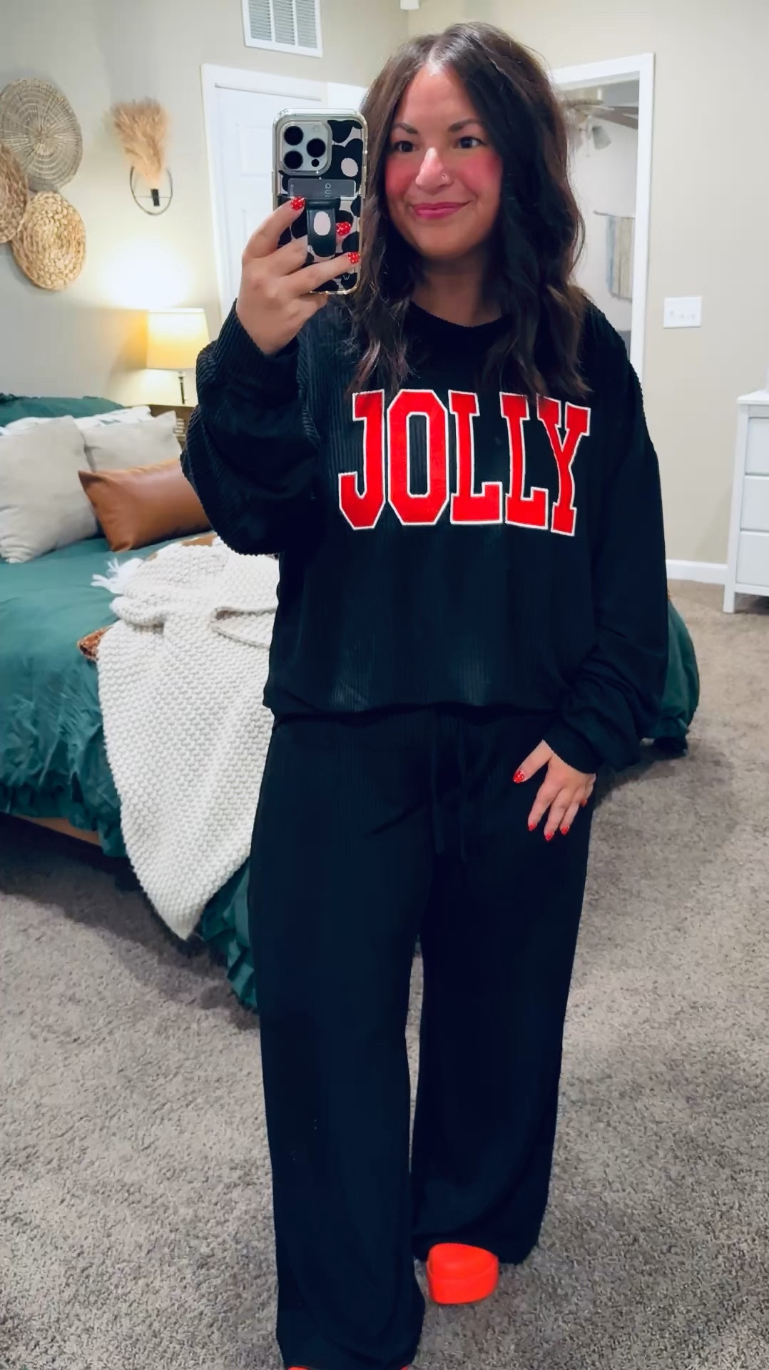 clogs: fit oversized // wearing a size 4
set: fits true to size // wearing an XL 

 

#LTKHoliday #LTKSeasonal #LTKFindsUnder50