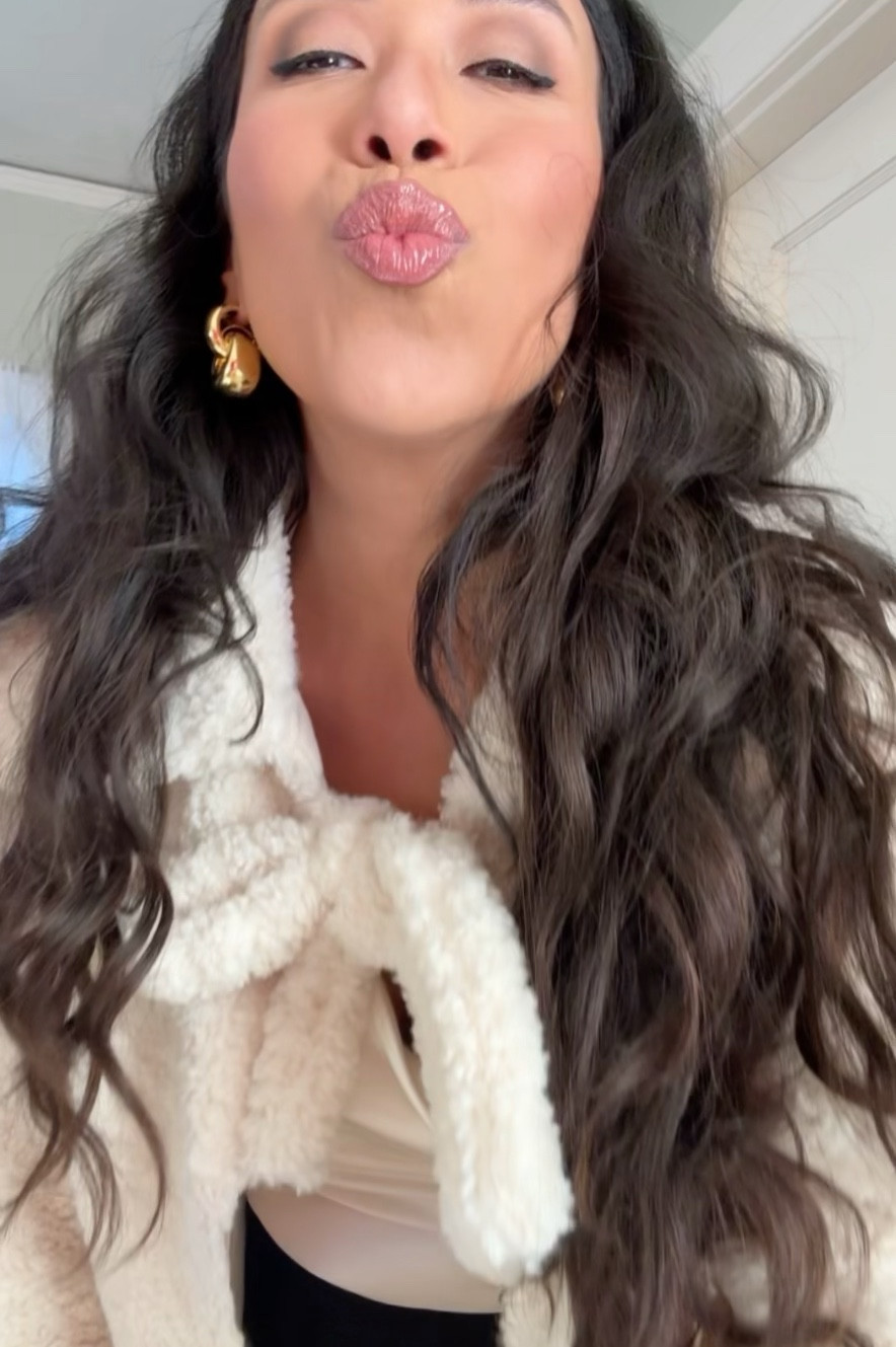 Holiday season is here! 🎄✨🌟 A festive holiday look would not be complete without the help of my makeup favorites. I’ve tagged every product I am using💄

#LTKFindsUnder50 #LTKBeauty #LTKHoliday