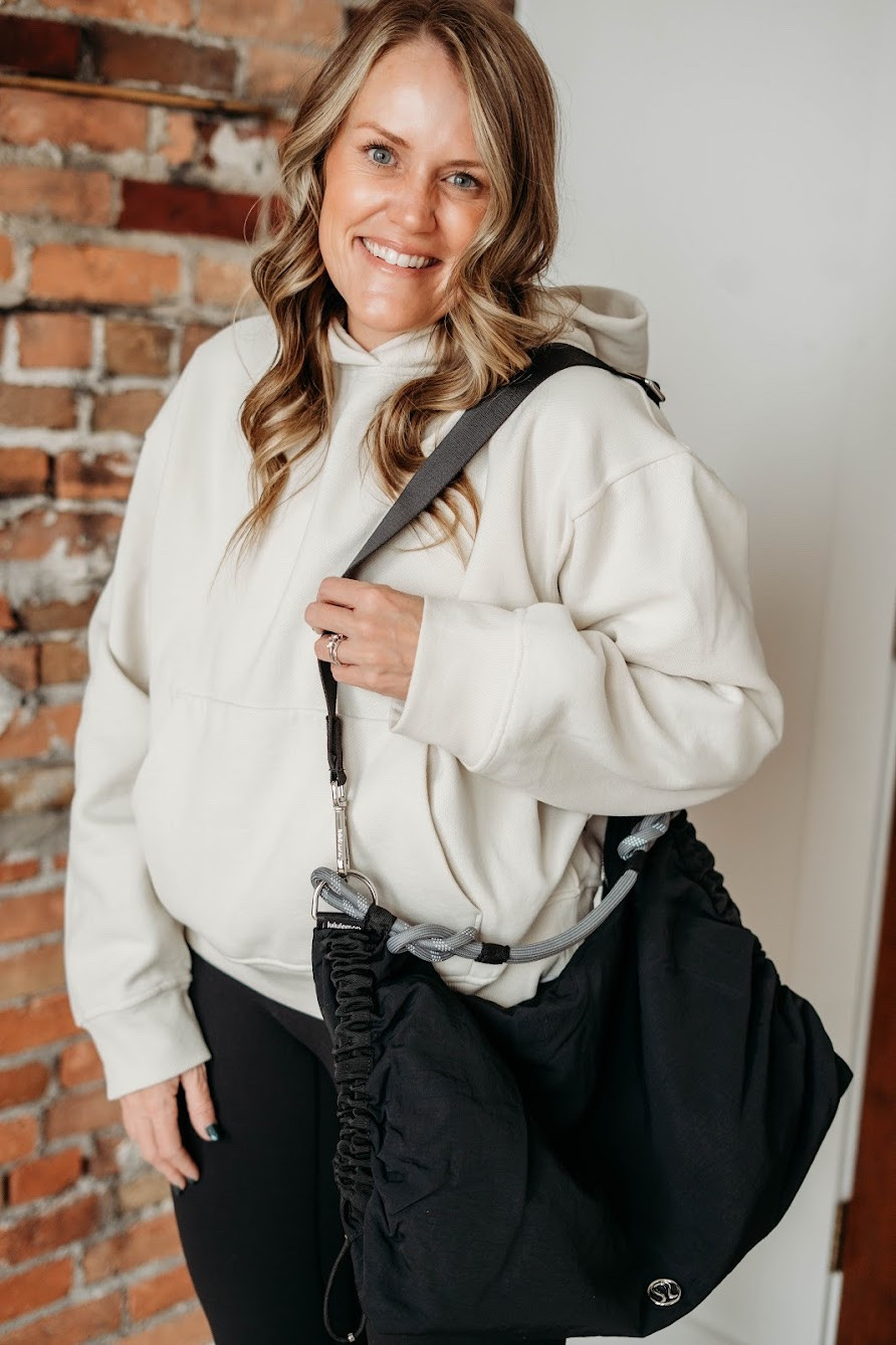 Lululemon tote bag

Winter outfits gym bag  hoodie  winter fashion legging  athleisure 

#LTKfitnessgoals #LTKootd #LTKActive