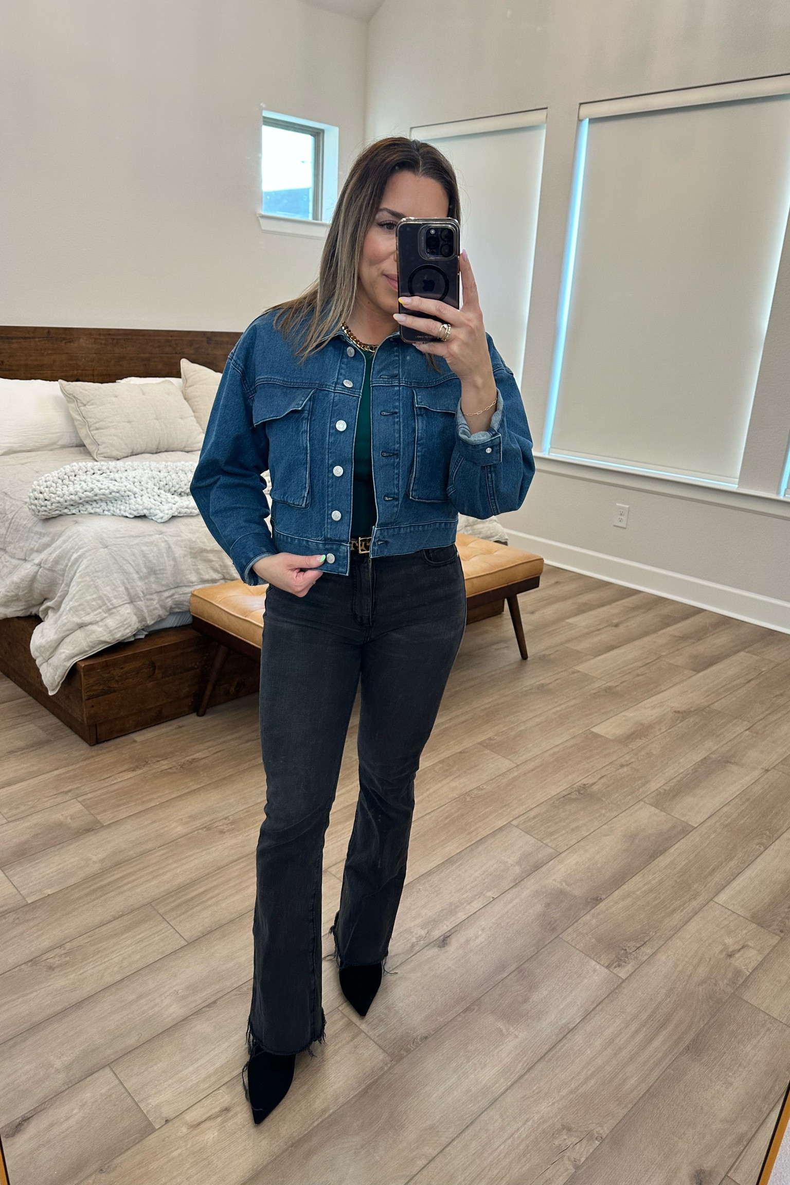 This cropped jean jacket is perfect for spring!

#LTKworkwear #LTKstyletip #LTKSeasonal