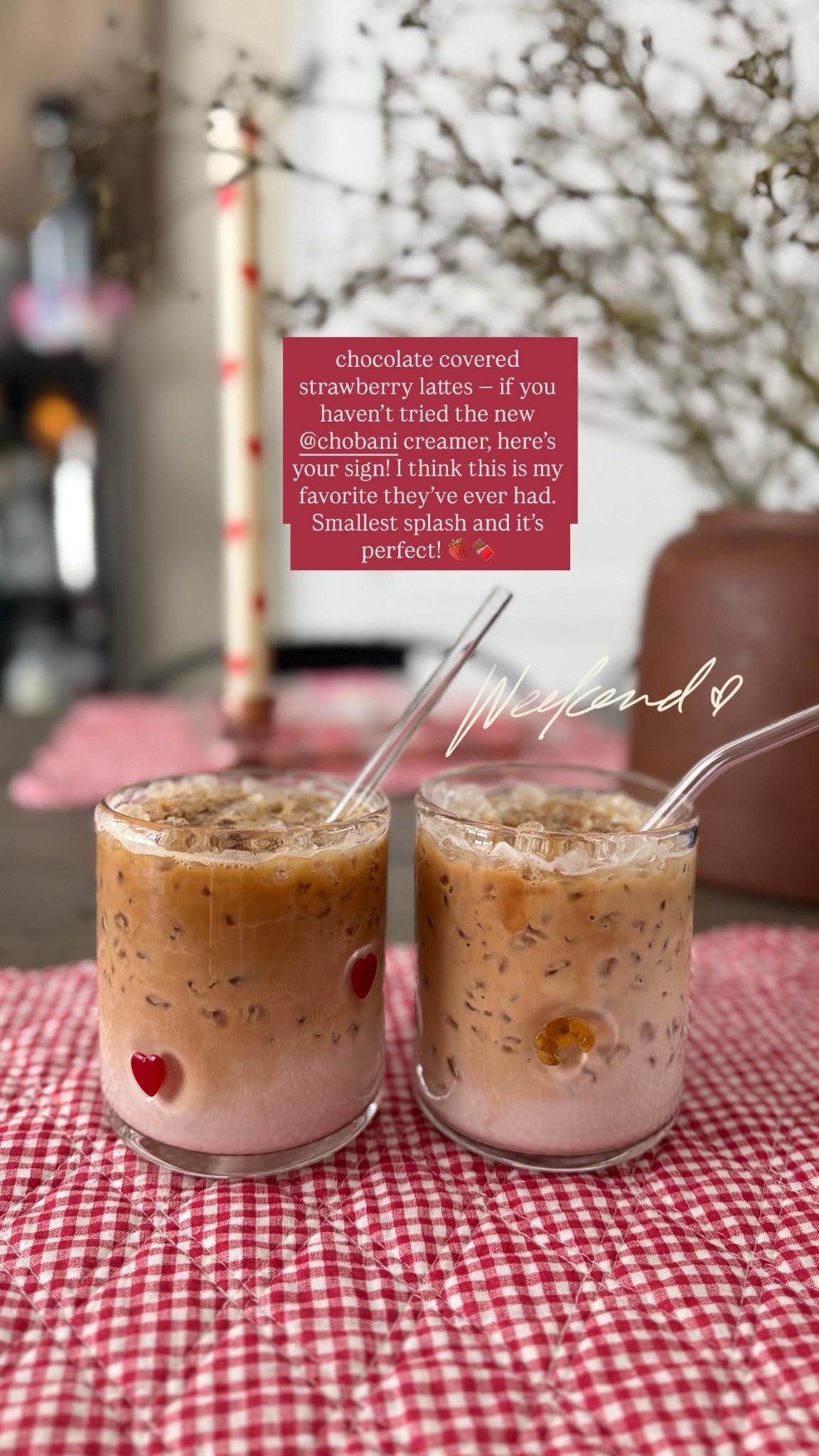 chocolate covered strawberry lattes — if you haven’t tried the new @chobani creamer, here’s your sign! I think this is my favorite they’ve ever had. Smallest splash and it’s perfect! 🍓🍫