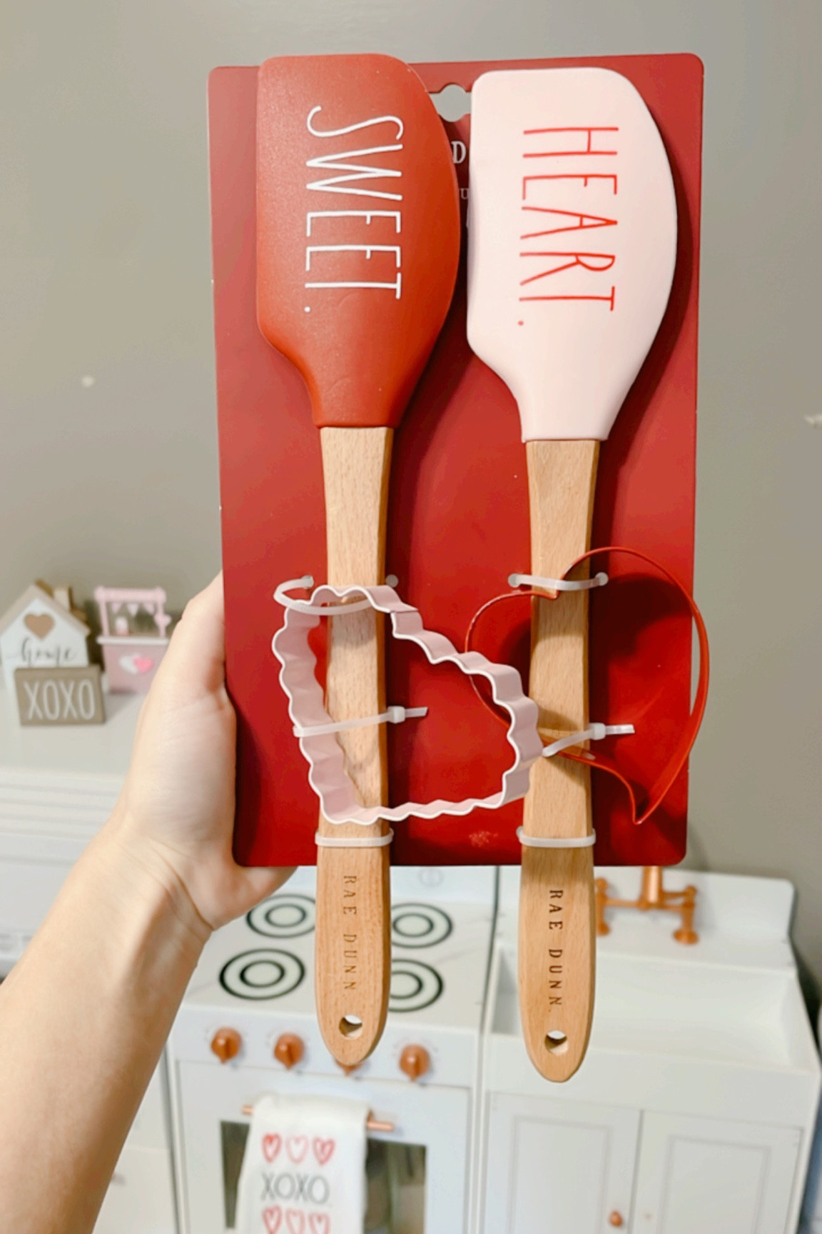 Valentine’s Day 
Home goods

#valentinesday #homegoods #valentinesgarland #valentinesbaking 

#LTKSeasonal