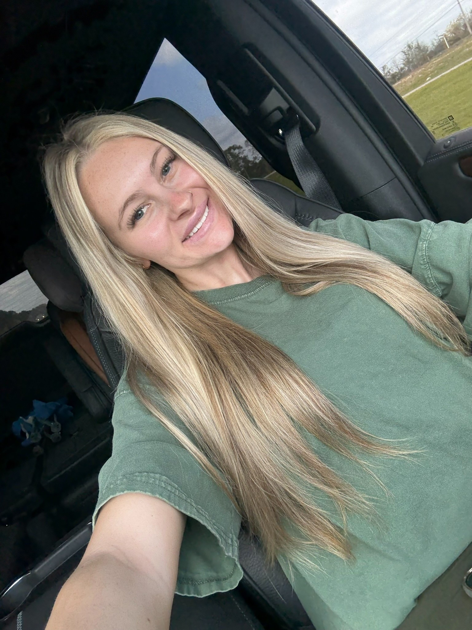 Hair wash day! My hair has gotten so long and looks so healthy! And this is with NO EXTENSIONS!

#LTKBeauty #LTKgrwm