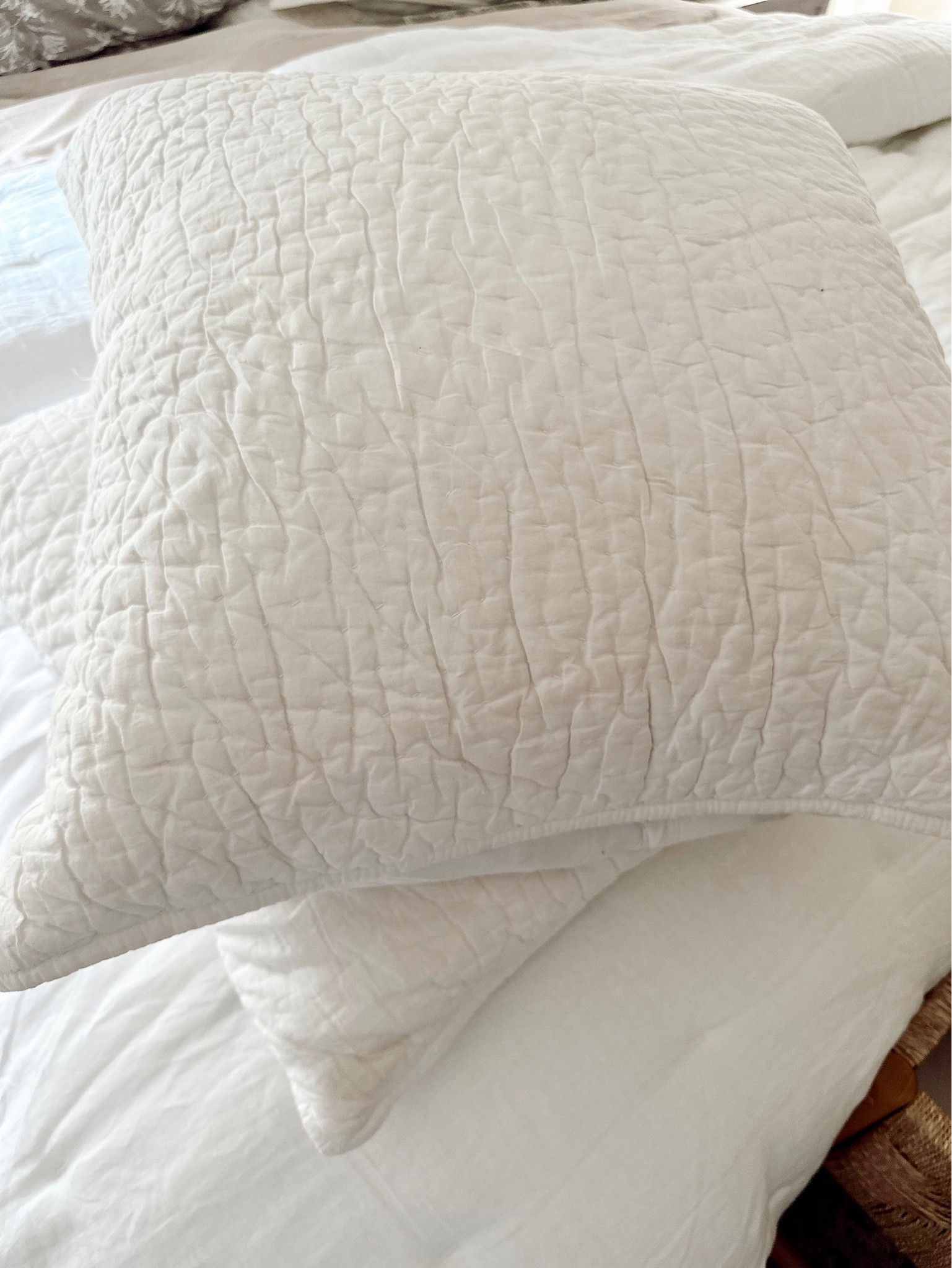 my favorite quilt/ bedding!!

#LTKStyleTip #LTKHome