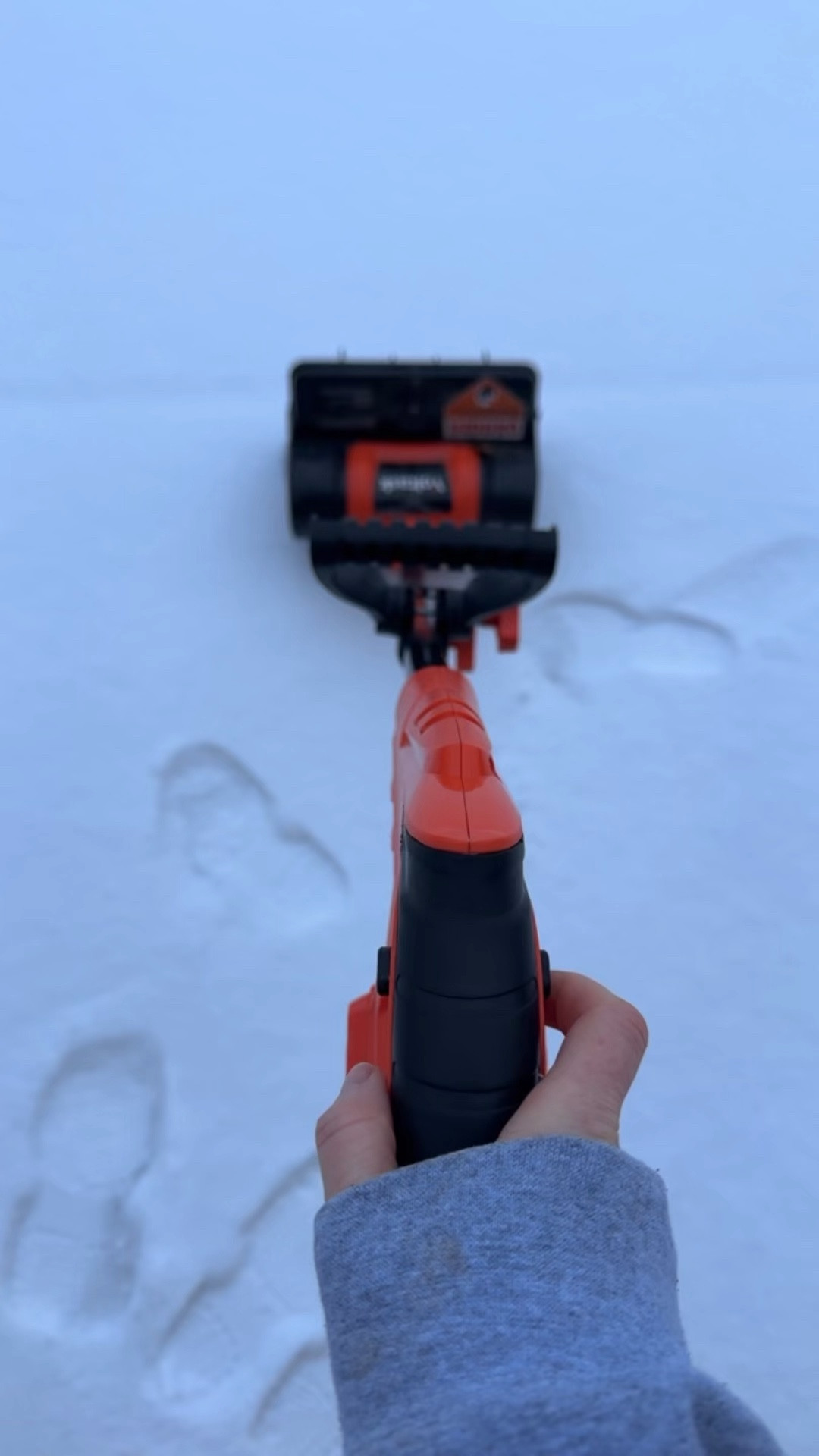 I love this little electric snow thrower! So easy for me to use and does a great job of clearing snow! Comes in different sizes too. ❄️

#LTKFindsUnder100 #LTKHome #LTKSeasonal