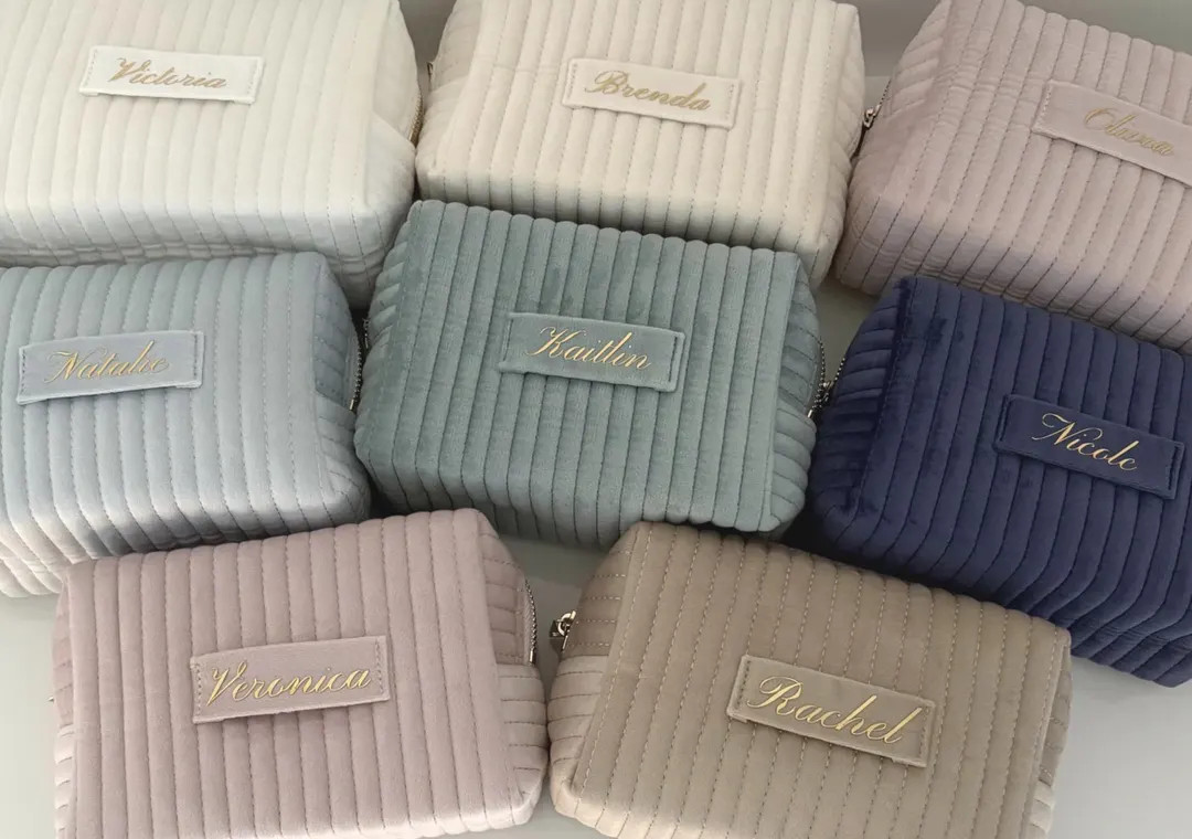 Personalized Velvet Bridesmaid Makeup Bag: Soft Gift (TERESA Design) - Etsy | Etsy (US)