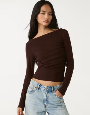 Stradivarius long sleeve t-shirt with gathering in brown | ASOS | ASOS (Global)