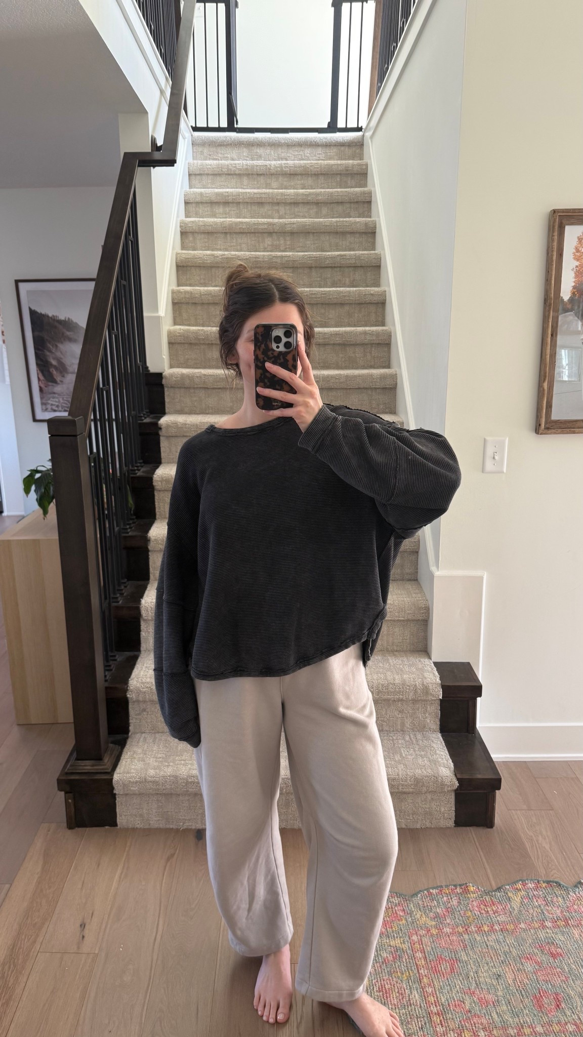 very comfy ootd! wearing a small in pullover and barrel sweatpants! 

Postpartum, casual mom outfit 

#LTKootd