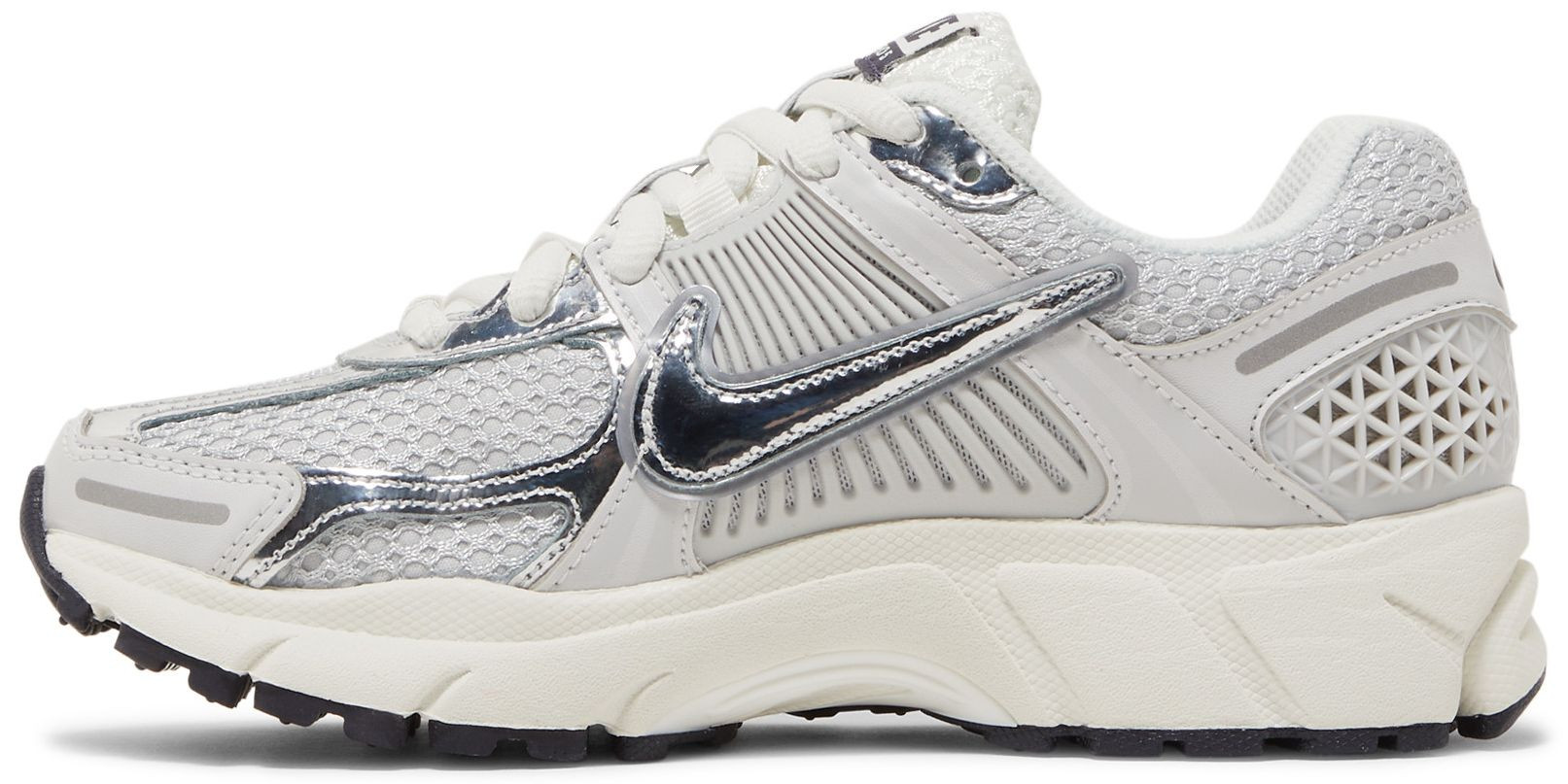 Buy Wmns Air Zoom Vomero 5 'Photon Dust Metallic Silver' - FD0884 025 | GOAT | GOAT
