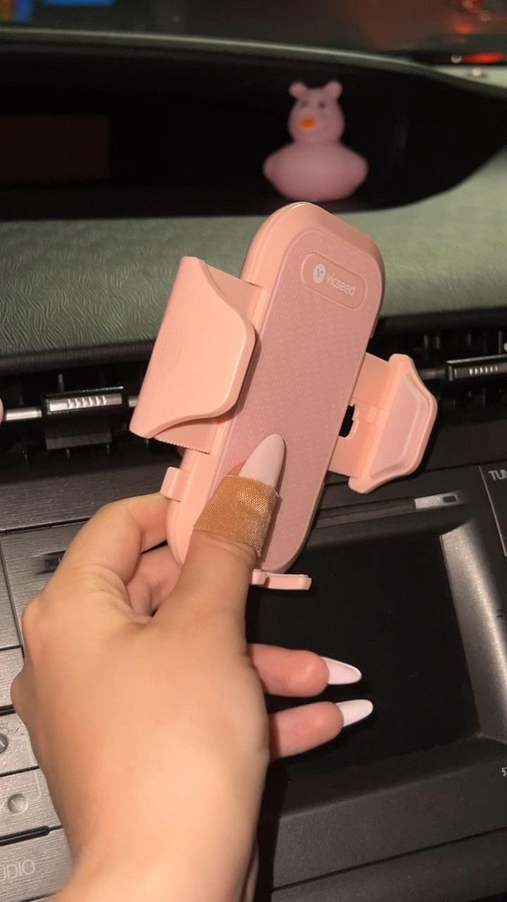 Sturdy car phone mount from amazon 

#LTKFindsUnder50 #LTKHome #LTKTravel