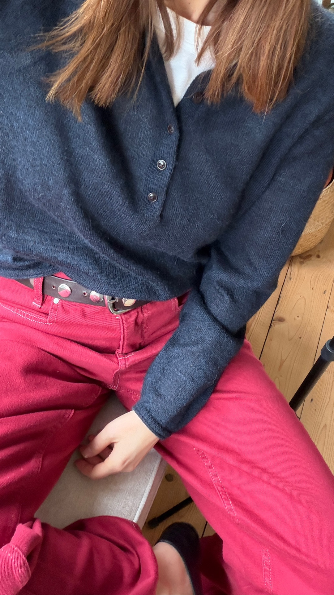 How is style red jeans! I’m wearing an 8 in these and I sized up to a 10 in the trench.

Pop of red, wide leg jeans, trench coat, spring fashion 

#LTKuk #LTKFashionMonth #LTKspring