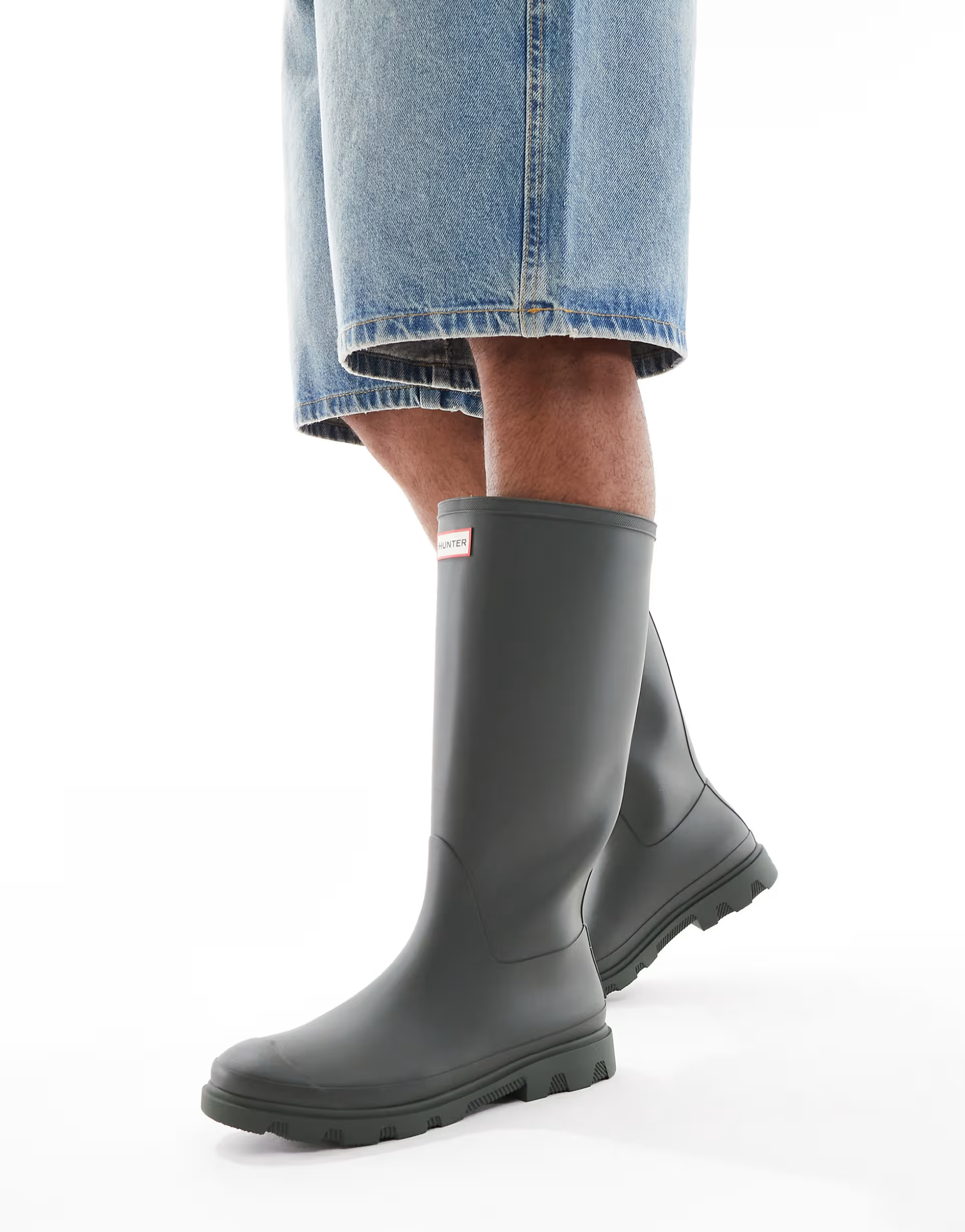 Hunter Unisex Downpour tall wellington boot in dark olive | ASOS (Global)