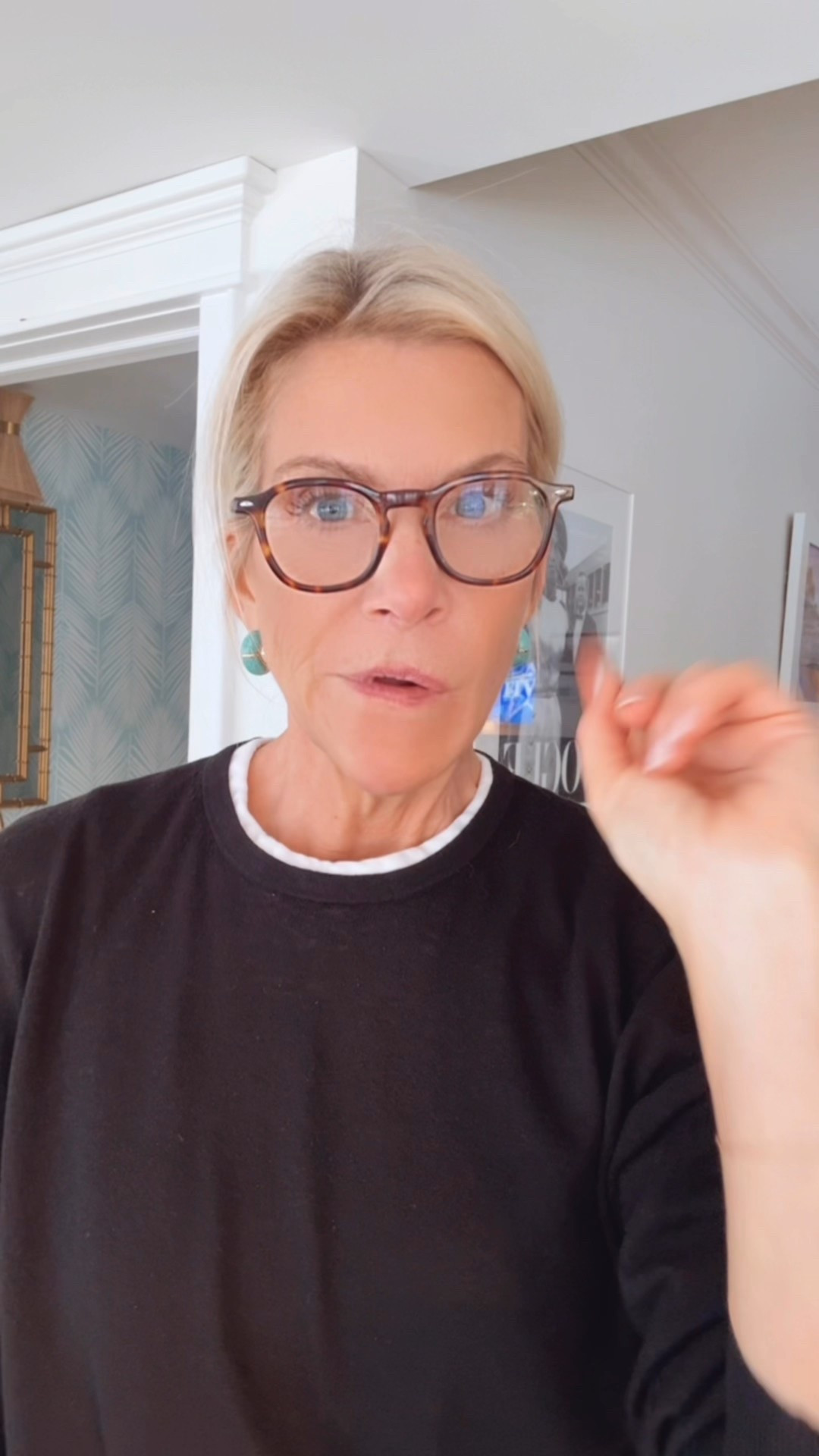 I “borrow” my Chanel bag because why not??  I’d rather do that than buy a bunch of e produce bags.  This way, I can try the best bags out first for as long as I want 💙. Use code angelahowenstein for your first month free!

#LTKOver40 #LTKootd #LTKNYFW