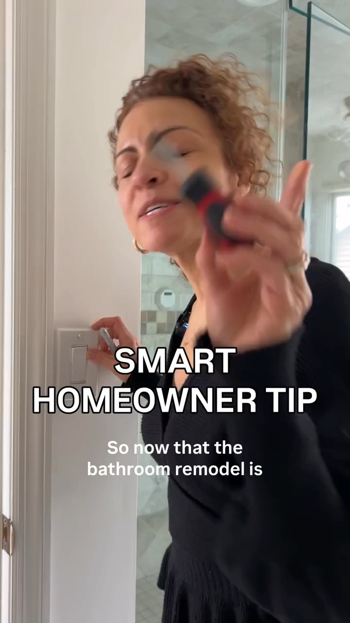 Now that the bathroom remodel is finally done, I’m writing the paint color @benjaminmoore Simply White on the back of the switch plate so I always have it for touch-ups.

Meanwhile I still have to repaint the closet… because I once painted it burgundy.

Note to my future self: never ever paint the inside of a closet anything but white.

Anyone else have a paint decision they regret? 😅

Happy Designing! 💕✨

#bathroomremodel
#homeownertips
#painttips
#interiordesign
#simplywhite