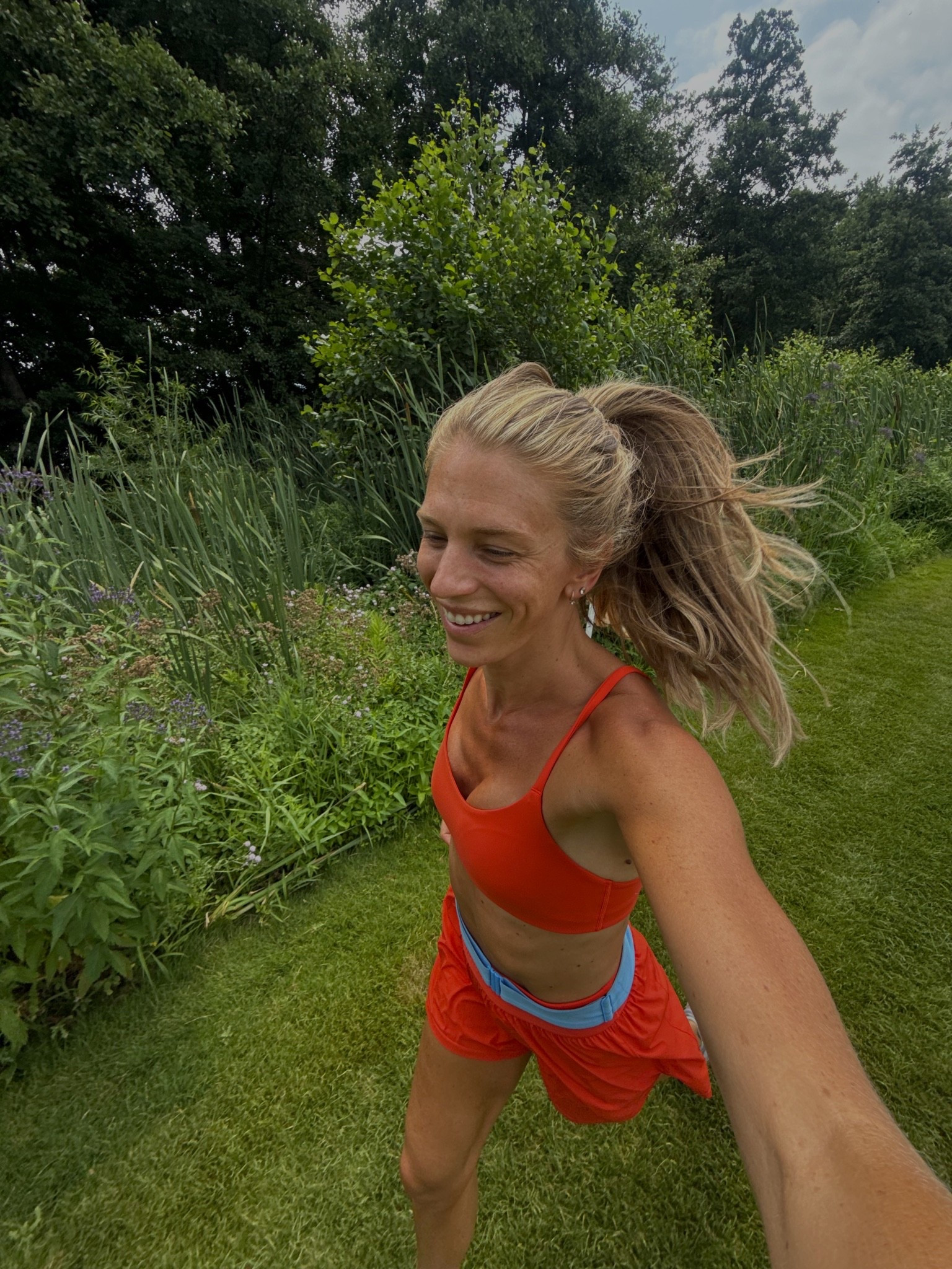 I went on a run this morning around the lake and this active set from Lululemon was perfect for the hot weather. The sports bra is super comfortable. It is a razorback, and these shorts are one of my favorite running shorts of all time. High waisted, Spadex shorts underneath that do not budge at all., they also were at a link that don’t show the booty, especially when I am doing HI workouts bending over
