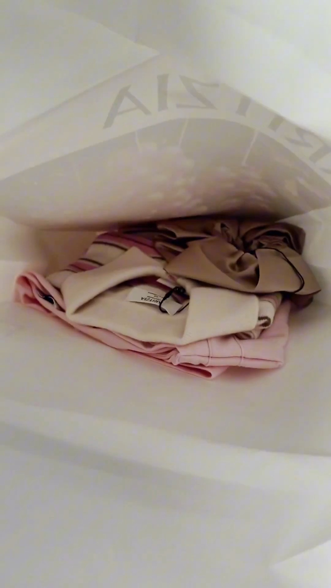 Aritzia spring unboxing 🌸

#LTKhaul #LTKspring #LTKunboxing