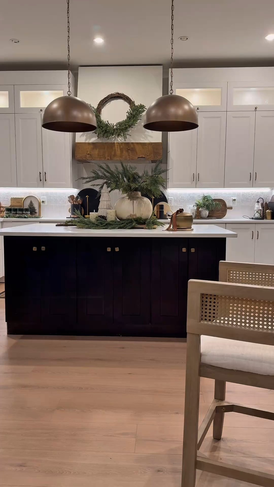 Gorgeous counter stools! I’m so impressed with these.  Solid wood, upholstered cushion, curved backrest with caning. 
And comfortable ✨✨