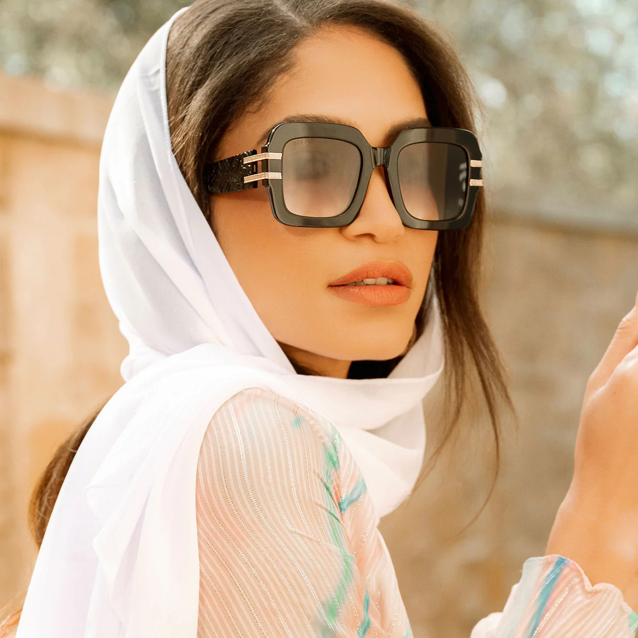 THE WHITE LOTUS - TANYA MCQUOID + LUXE BLACK + RICH GREY GRADIENT SUNGLASSES | DIFF Eyewear