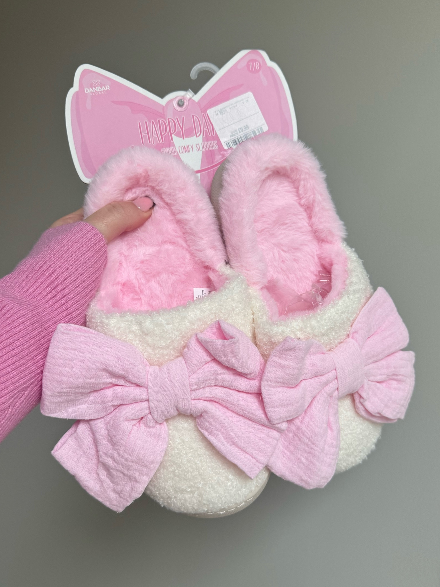 Continuing with the bow trend… dreamy slippers 🎀

#LTKshoes #LTKuk #LTKhome