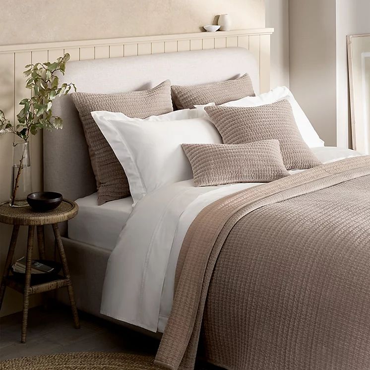 Farlow Quilt | The White Company (UK)