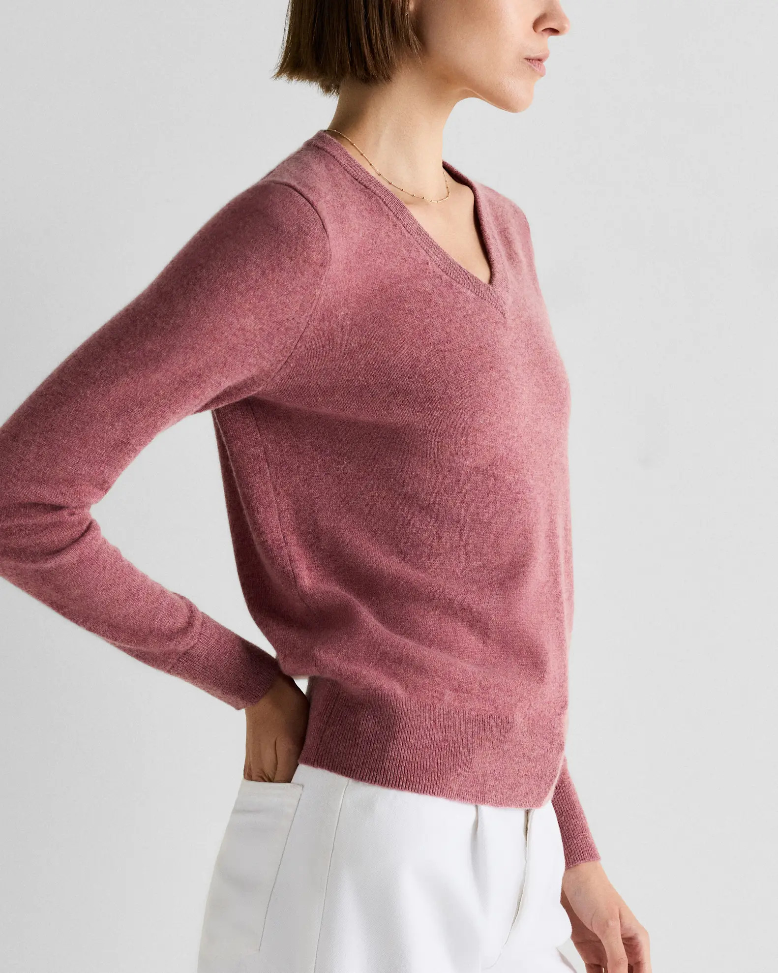 Mongolian Cashmere V-Neck Sweater in Heather Shaded Rose Pink | Quince