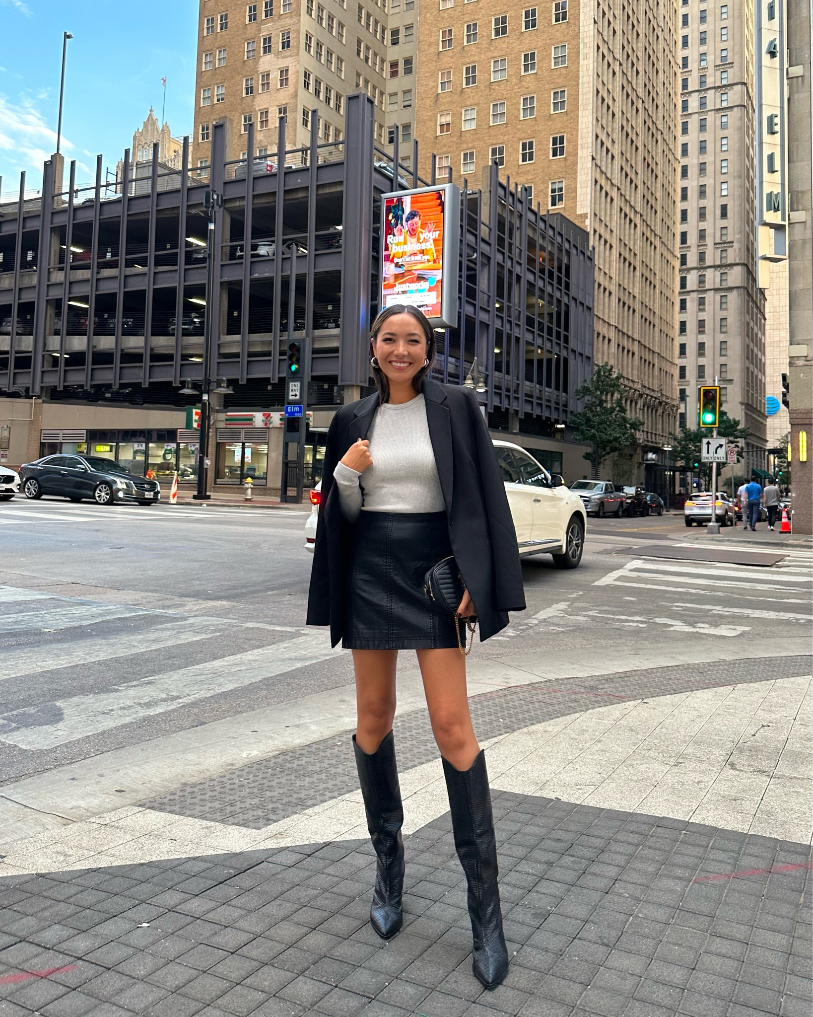 Fall outfit for the LTK conference - blazer is 30% off [$52] for prime day! 

Blazer xs Amazon 
Schutz boots 
Gray sweater 

#LTKworkwear #LTKxPrime #LTKtravel