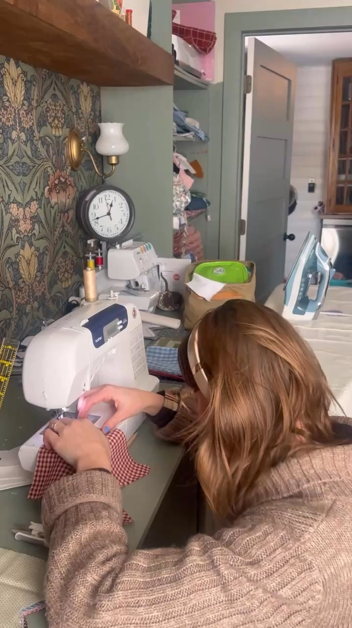 Sewing a Happy birthday banner 