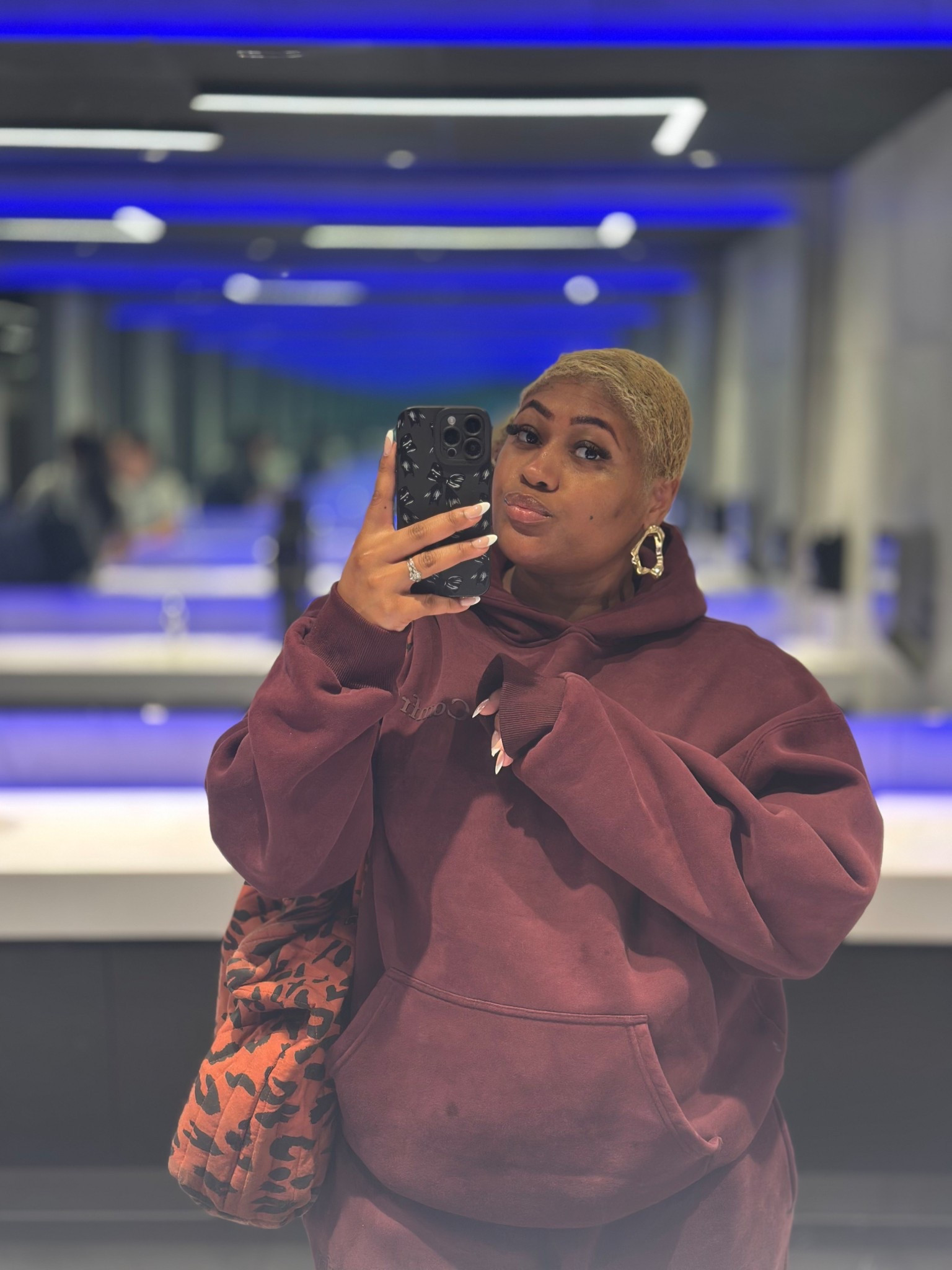 Monochrome moments in my favorite set. 🍷 Keeping it comfy without sacrificing the look. Shop the full fit!

#LTKmomlife #LTKPlusSize #LTKActive