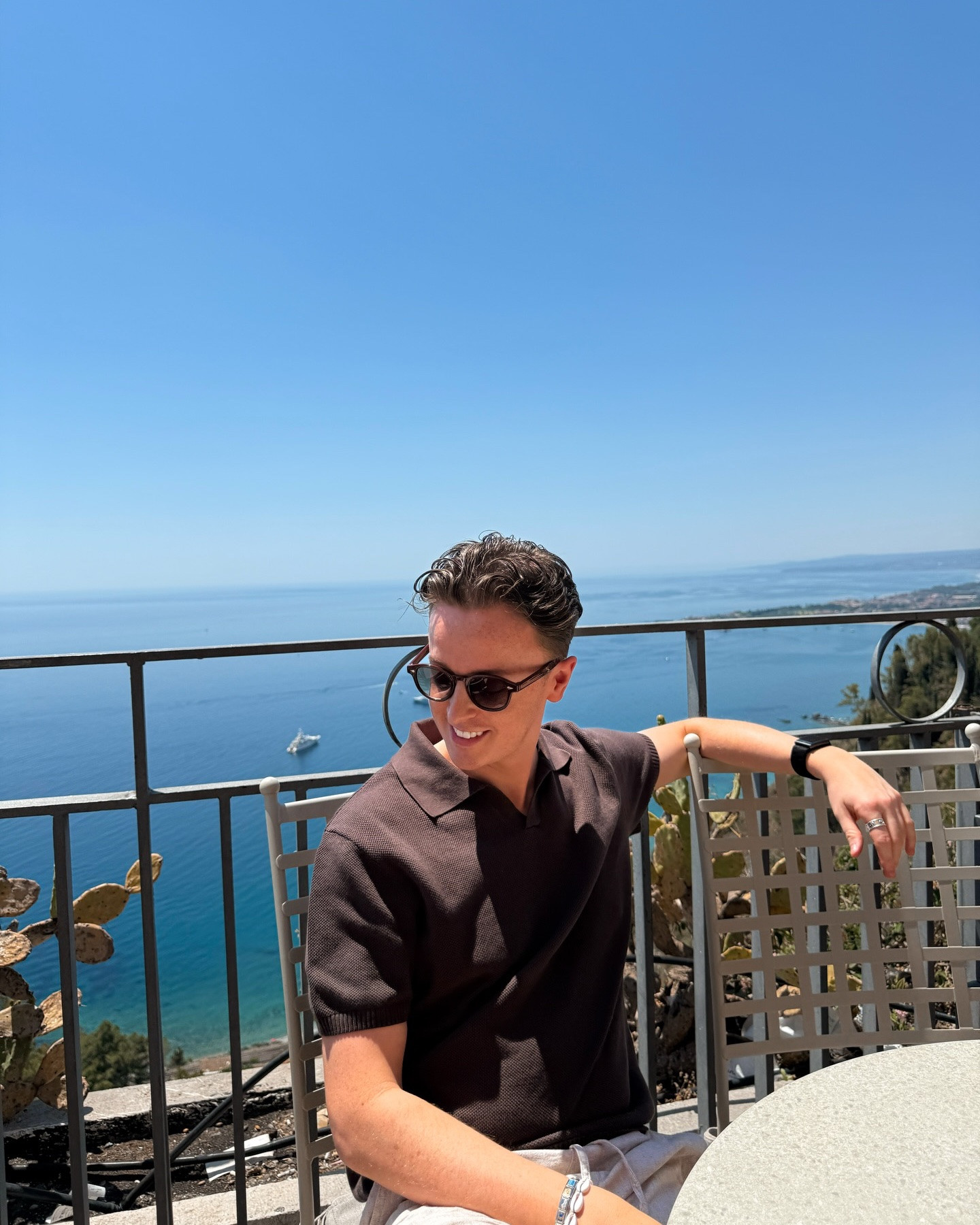 I think I’ll stay 🇮🇹🍝

📍Taormina, Sicily.
Wearing a Zara Man polo and Abercrombie shorts 
(Linking in my bio asap, it won’t let me at sea lol)

#taormina #menssummerstyle #zaraman #abercrombie #mensstyle