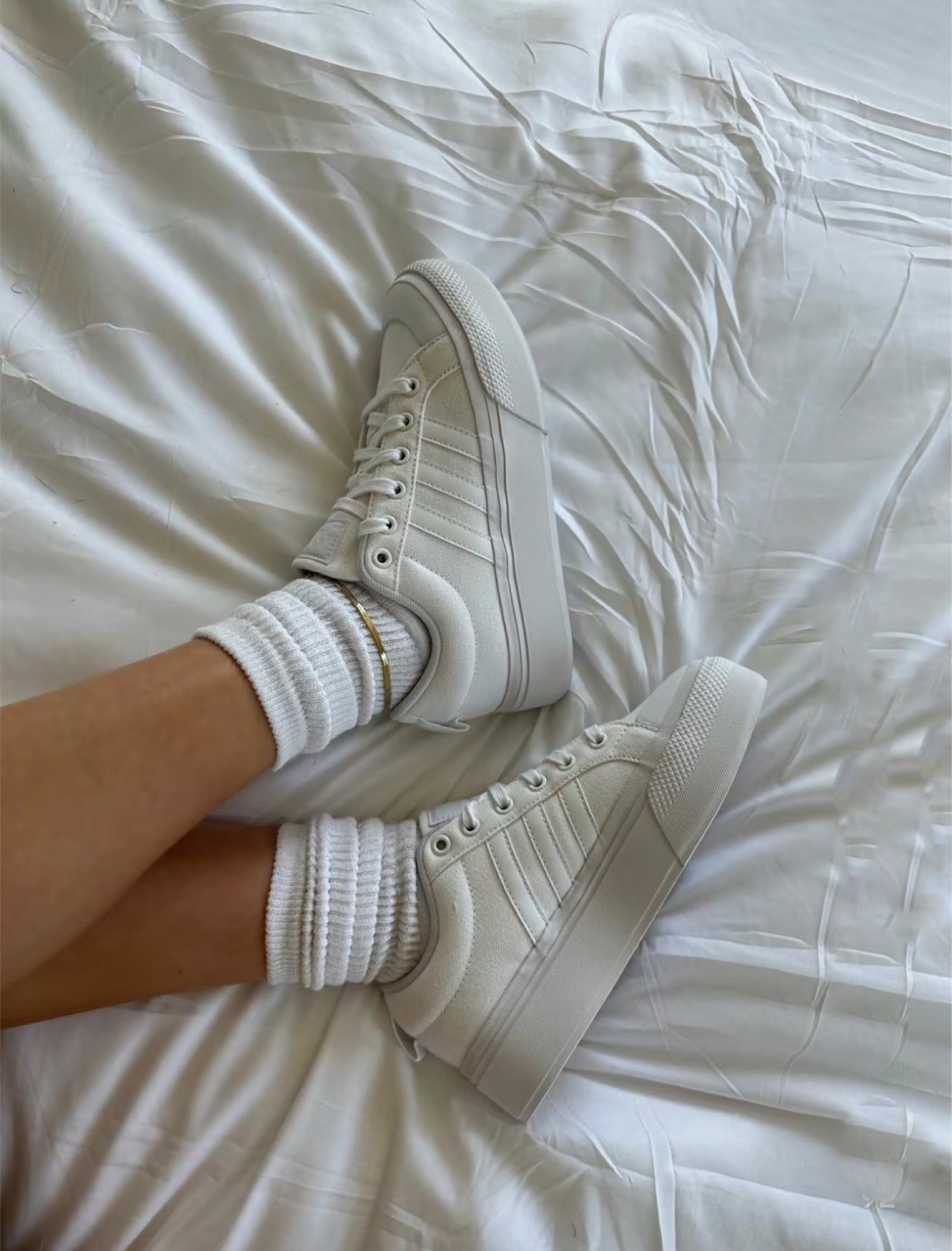 Adidas originals platform trainers - white sneakers 

#LTKstyletip #LTKeurope #LTKshoes