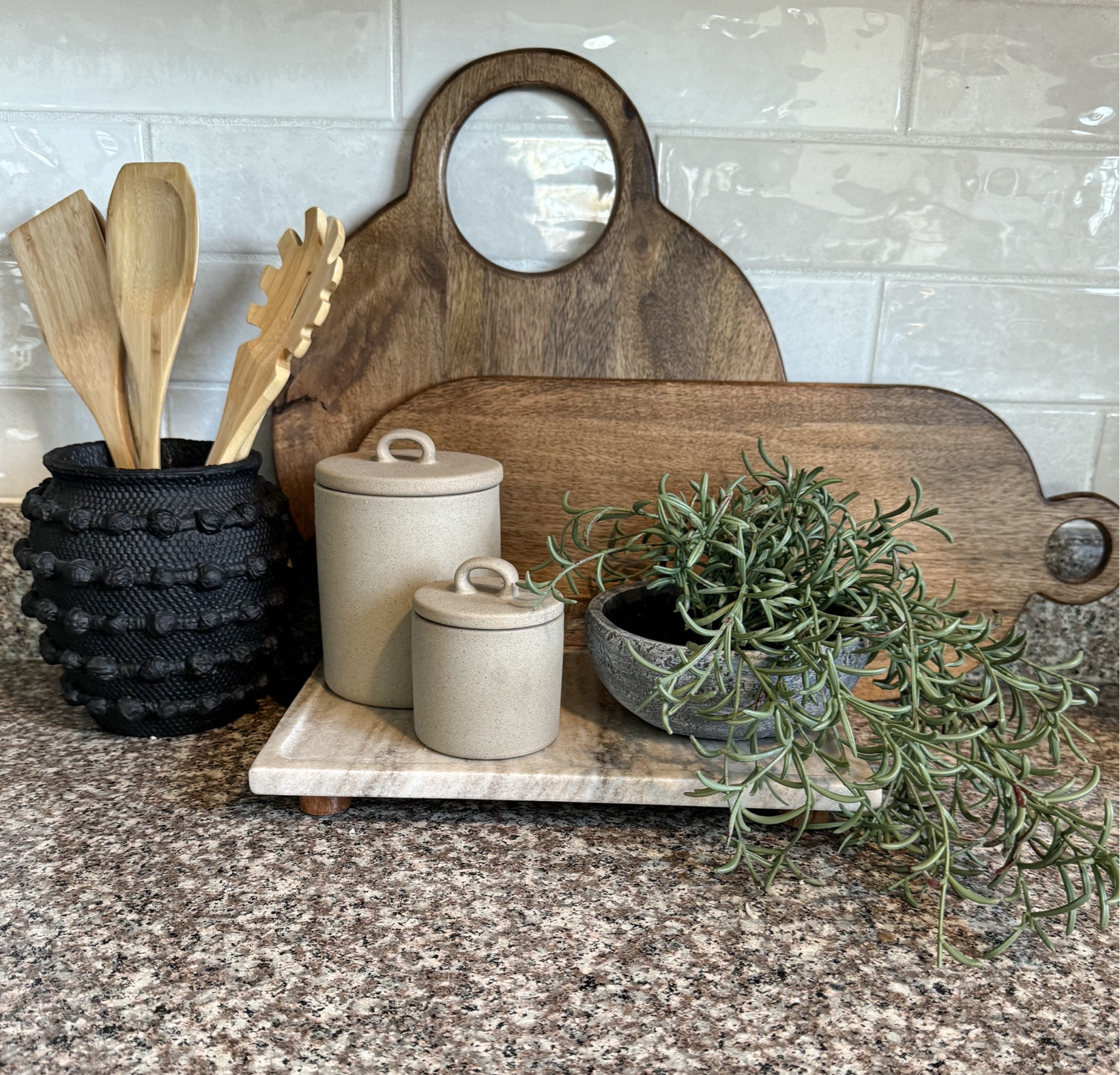 New kitchen styling idea! 

#LTKhome #LTKfindsunder50 #LTKSeasonal