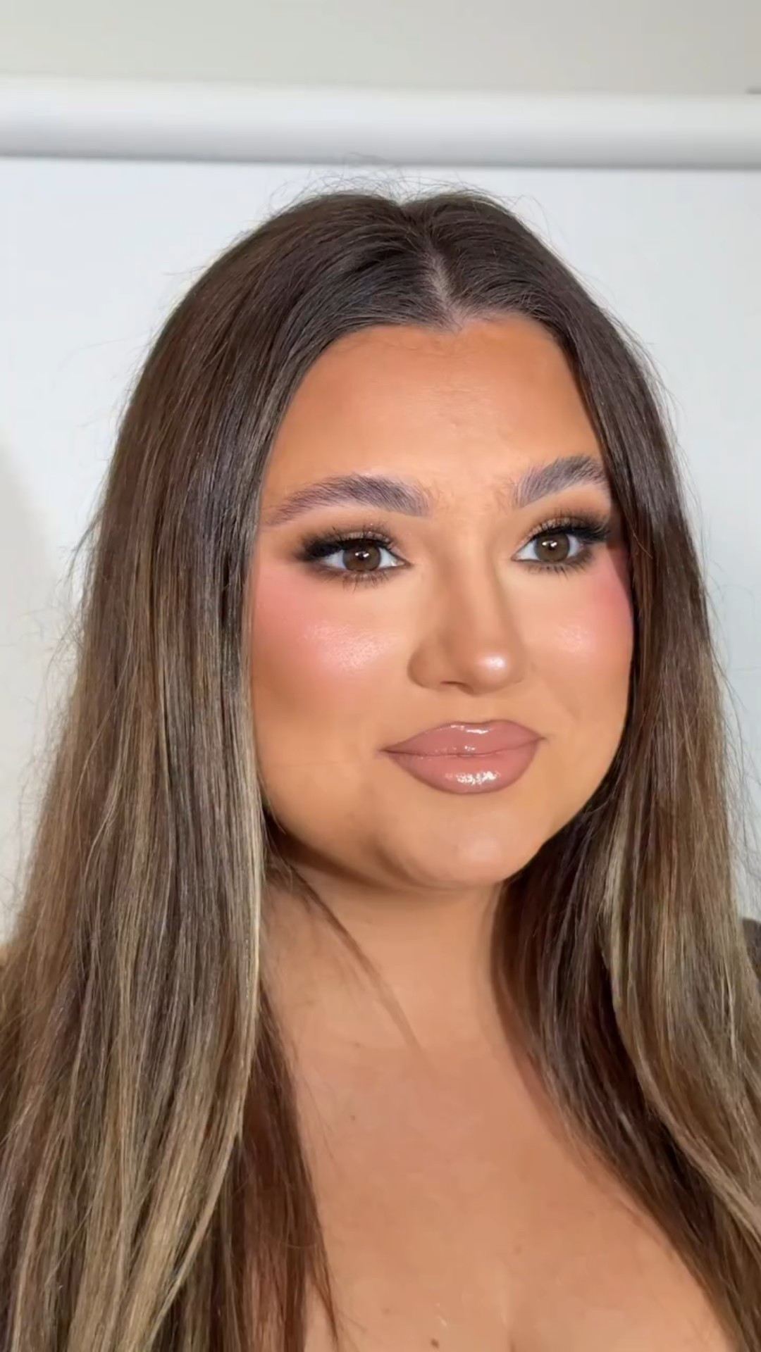 We needed this tutorial!!! 
Thank youuuuuu @ladygaga @hauslabs for existing and making my job easy!!!! 
The base is flawless!!!!! 

#fyp #acne #makeuptransformations #hauslabs