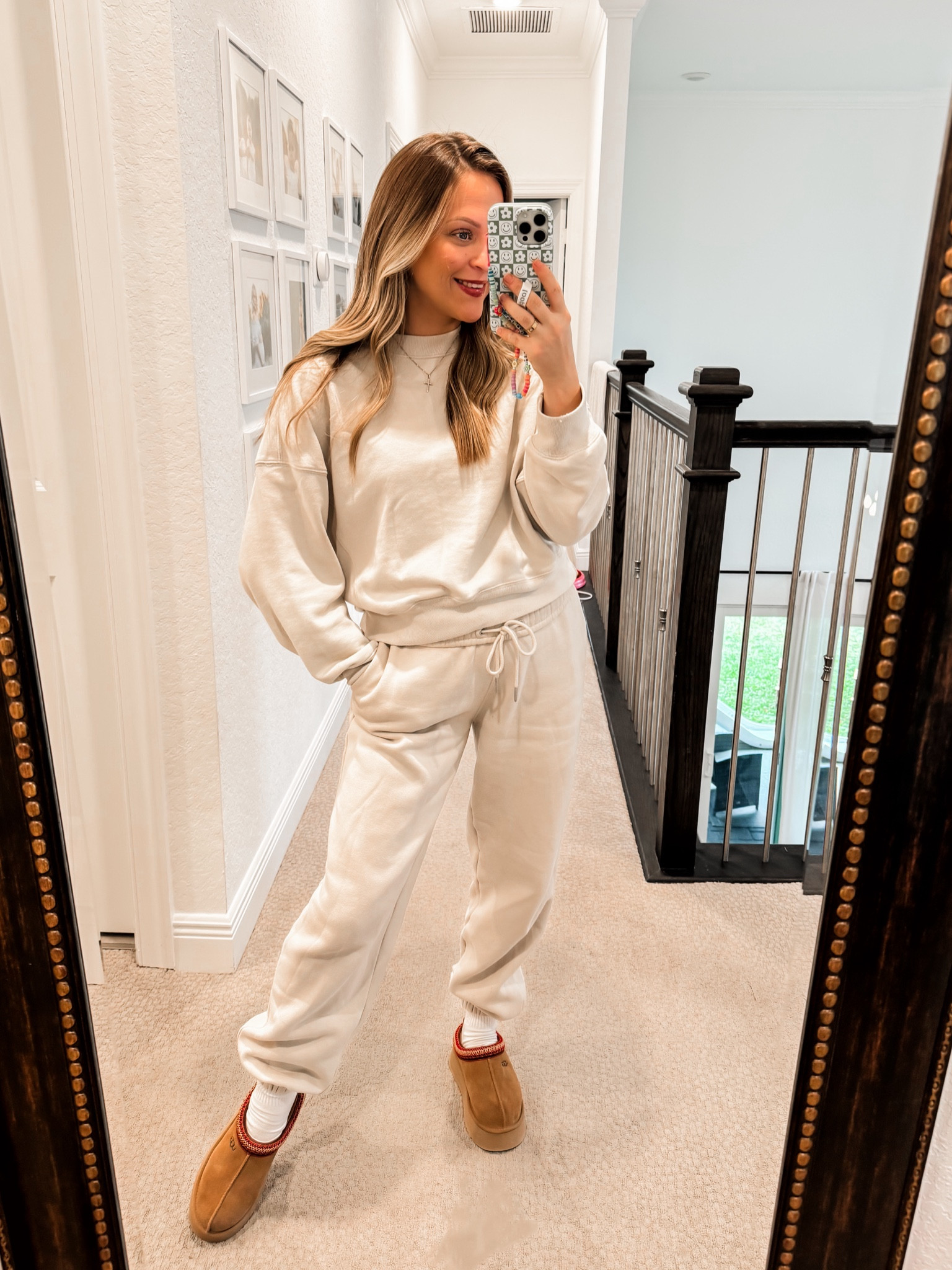 Comfy Sunday vibes // wearing size medium in top // size small in bottoms 

Sweat pants, lounge set, comfy set, joggers, sweatshirt, trendy set 

#LTKfindsunder100 #LTKstyletip #LTKshoecrush