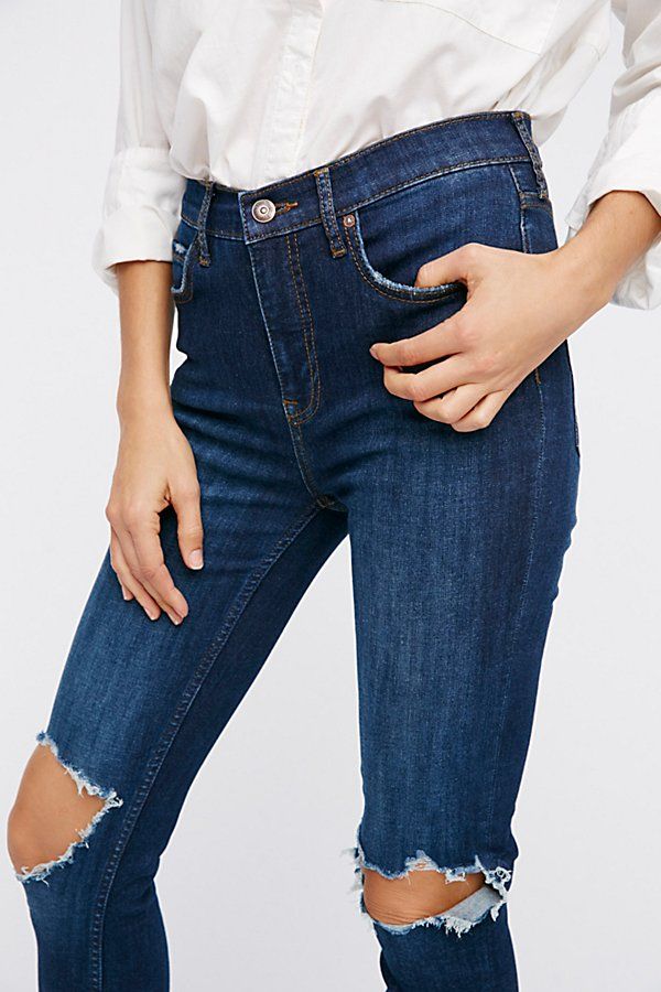 https://www.freepeople.com/shop/high-rise-busted-skinny-41622523/?category=jeans&color=042&quantity= | Free People