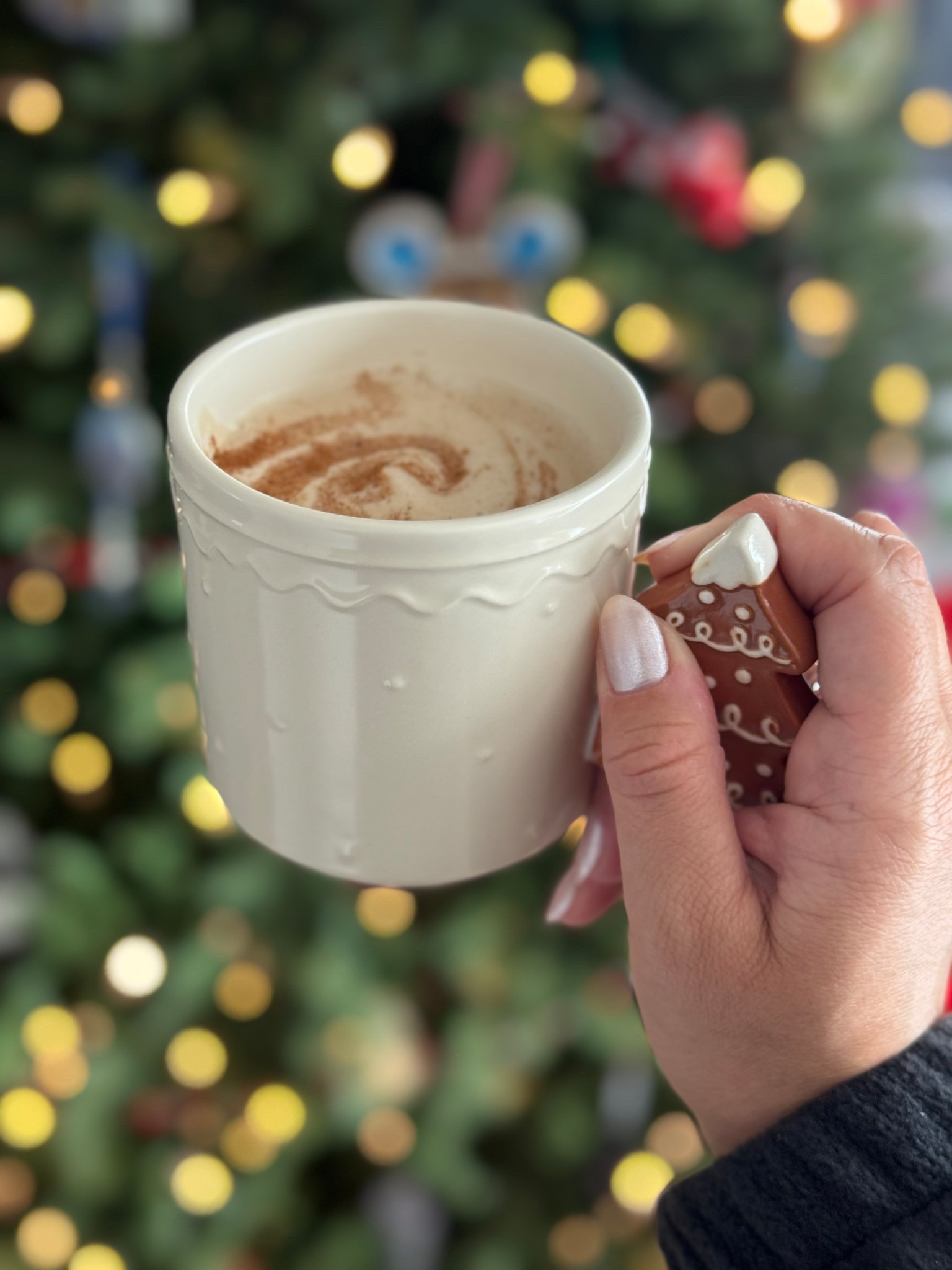 Cozy coffee + a sparkly winter DIY mani! 

#LTKBeauty #LTKfoodie