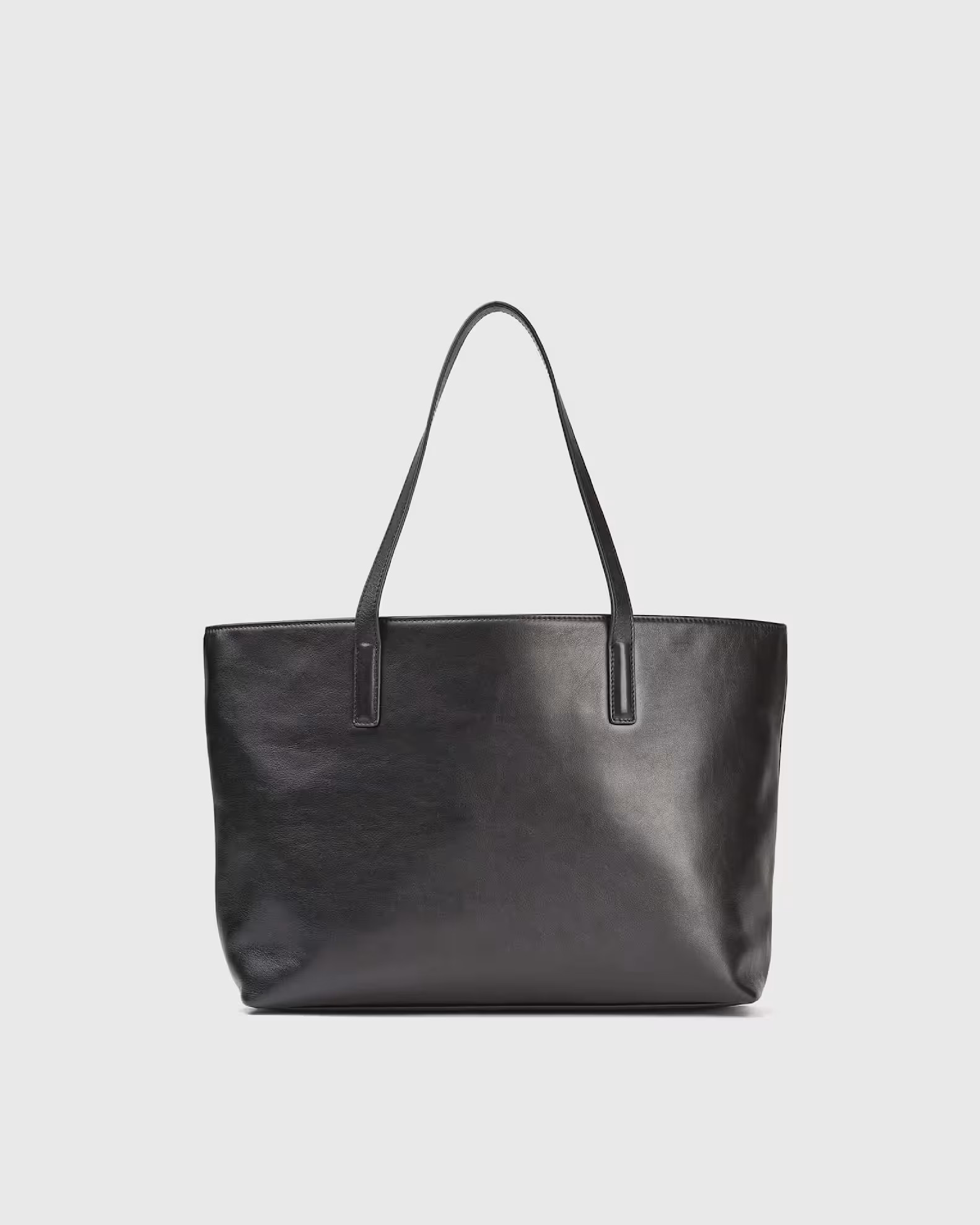 Classic Italian Leather Tote in Black | Quince