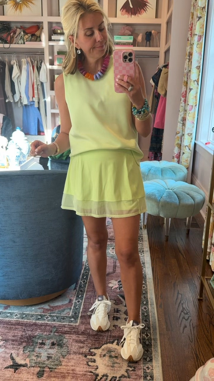 Racing out the door in this cutie Spanx set. 
Top - xs
Skort - small
Sneakers - 8

Code:
Spanx - Catherinexspanx for 15% off 1st order + free shipping 
Loopy - mixandmatchmadness 
Allie + Bess - Catherine20

#LTKdayinmylife #LTKootd #LTKmomlife