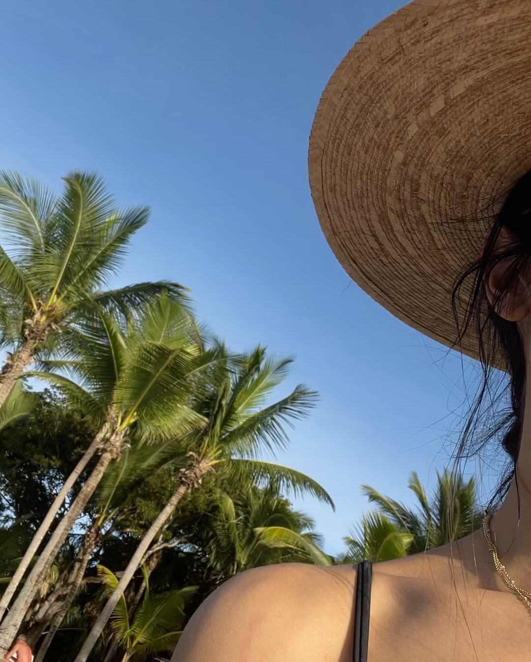 The Tropic is calling🏝️🌞


#familyvacay
#resortwear
#toddleressentials
#beachessentials
