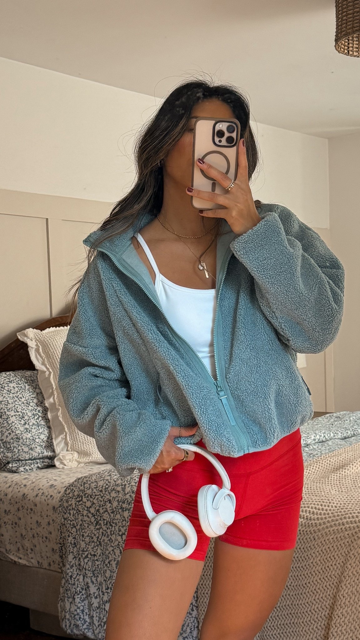 This color combo! 

#LTKActive #LTKFindsUnder50 #LTKStyleTip